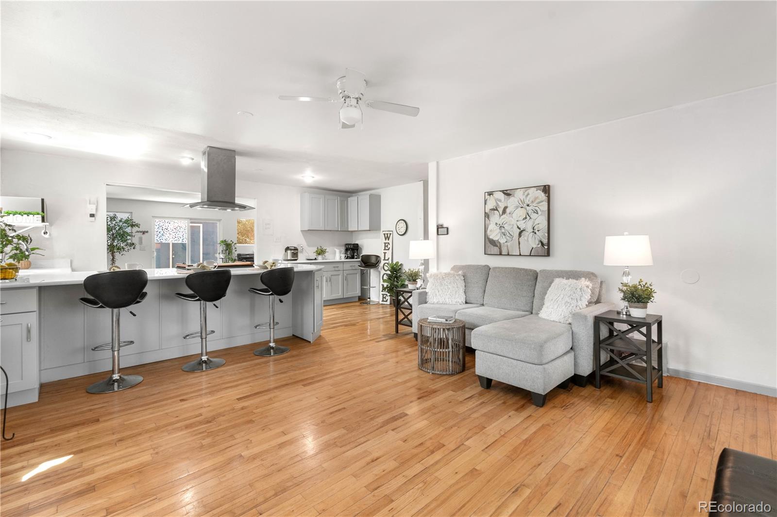 MLS Image #11 for 935 s pecos way,denver, Colorado