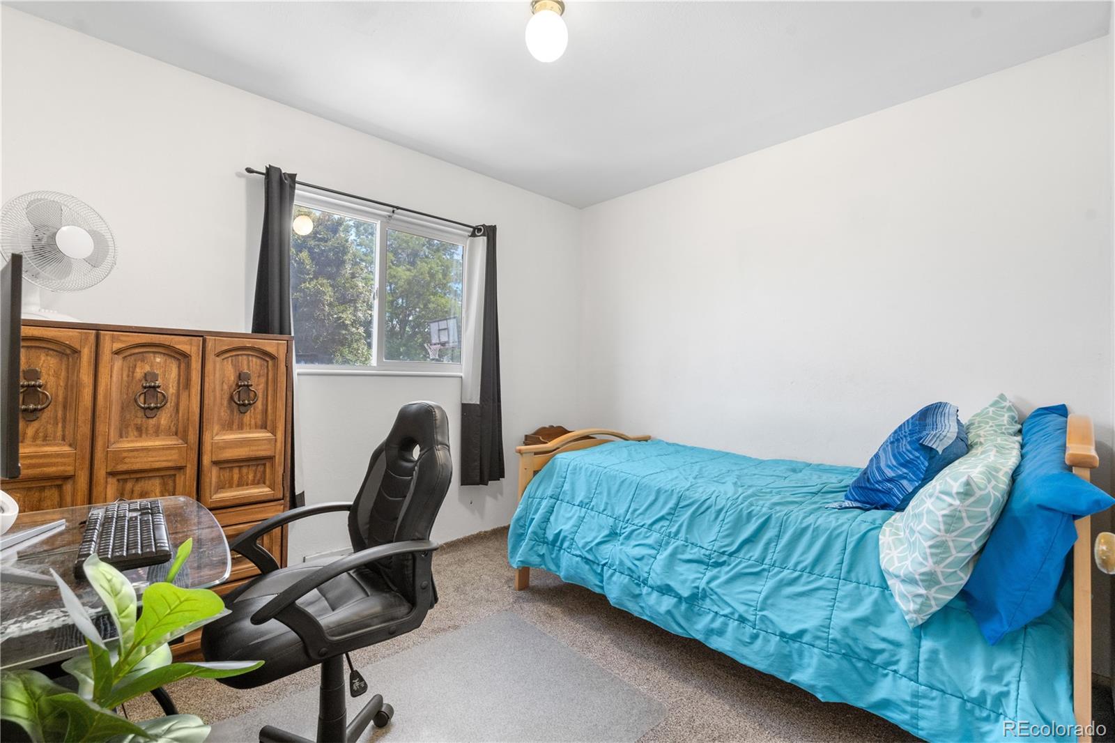 MLS Image #20 for 935 s pecos way,denver, Colorado