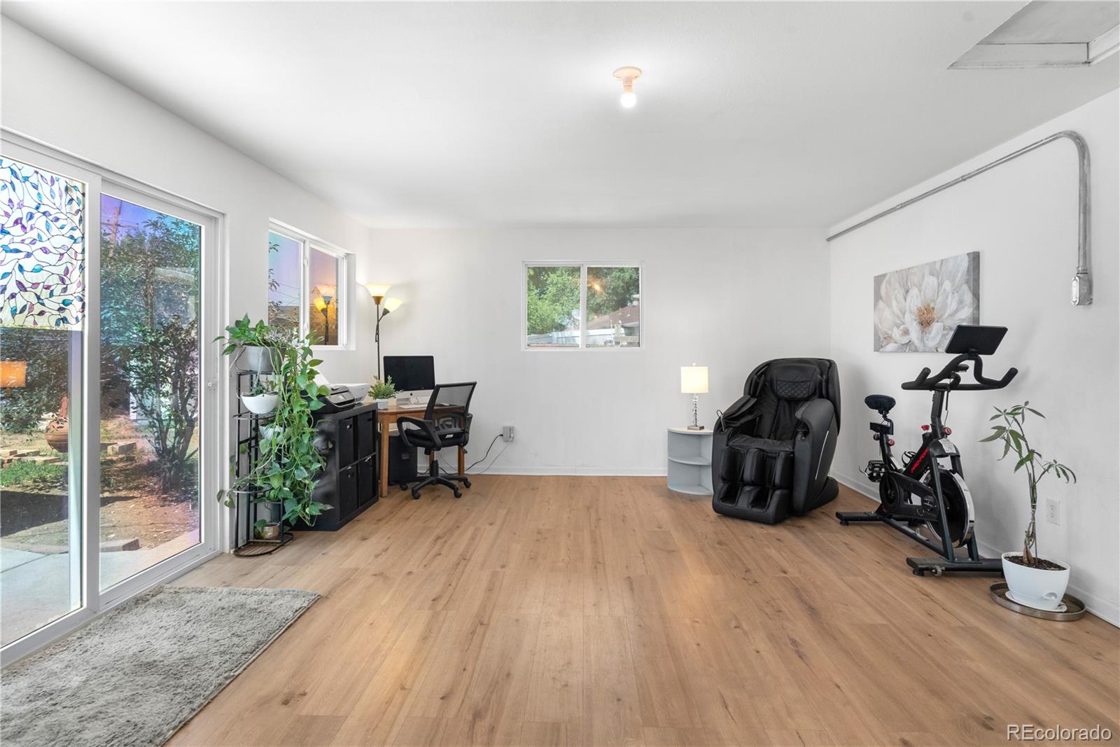 MLS Image #29 for 935 s pecos way,denver, Colorado