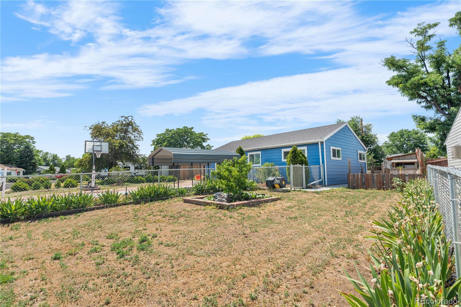 MLS Image #36 for 935 s pecos way,denver, Colorado