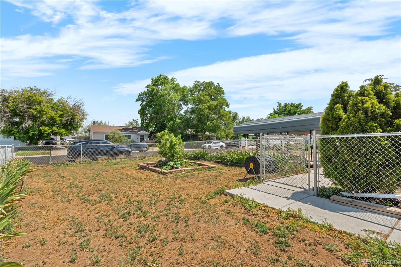 MLS Image #37 for 935 s pecos way,denver, Colorado