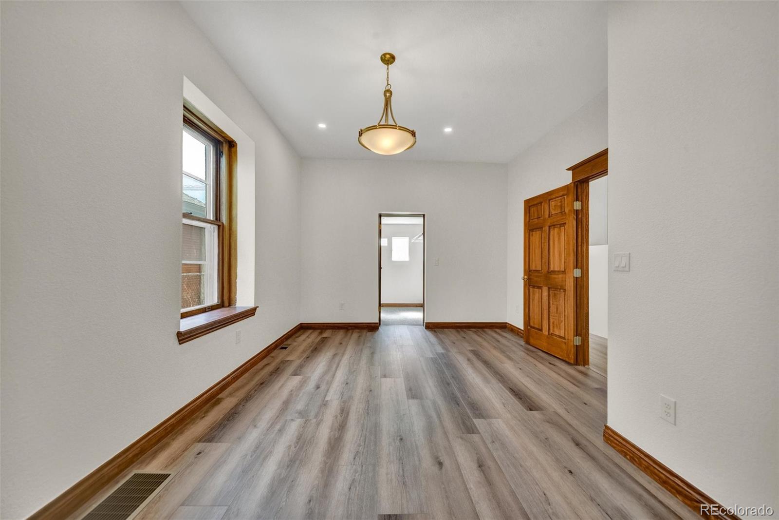 MLS Image #11 for 2411 n high street,denver, Colorado