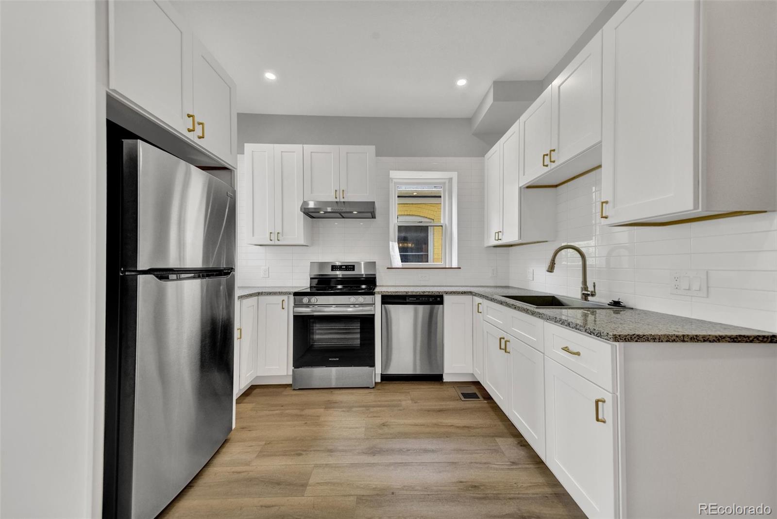 MLS Image #13 for 2411 n high street,denver, Colorado