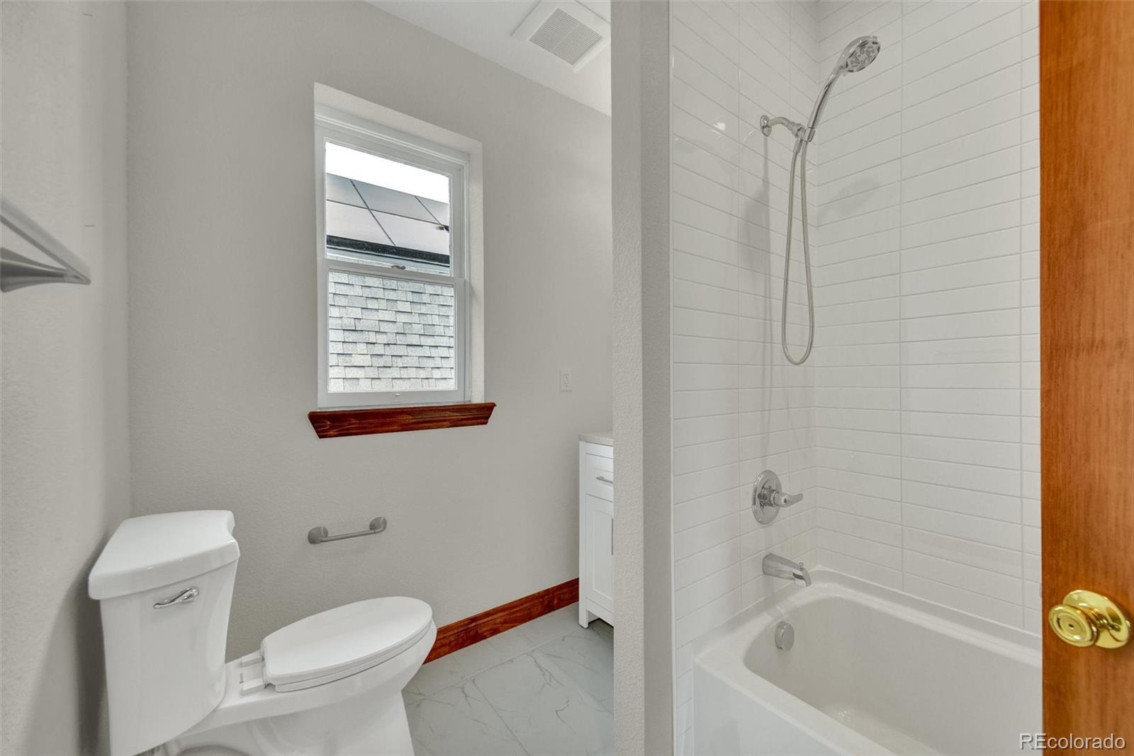 MLS Image #23 for 2411 n high street,denver, Colorado