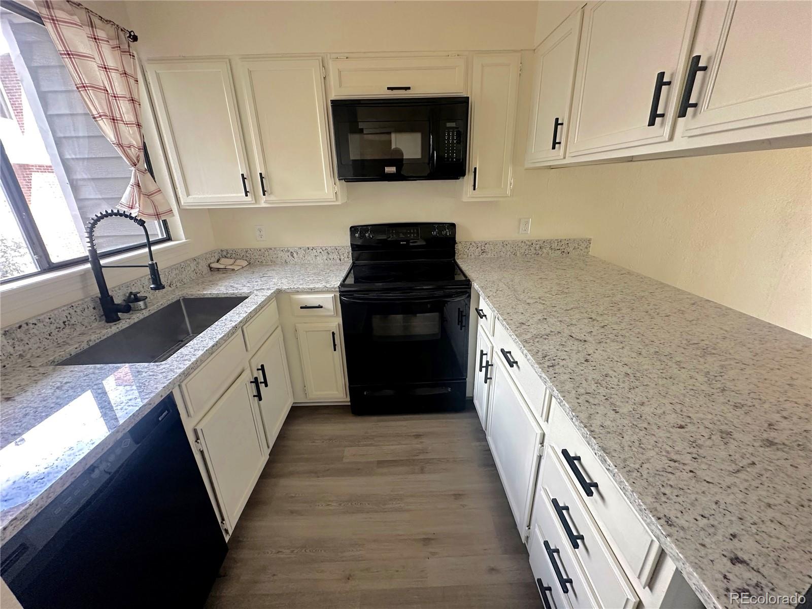 MLS Image #5 for 56 s nome street ,aurora, Colorado