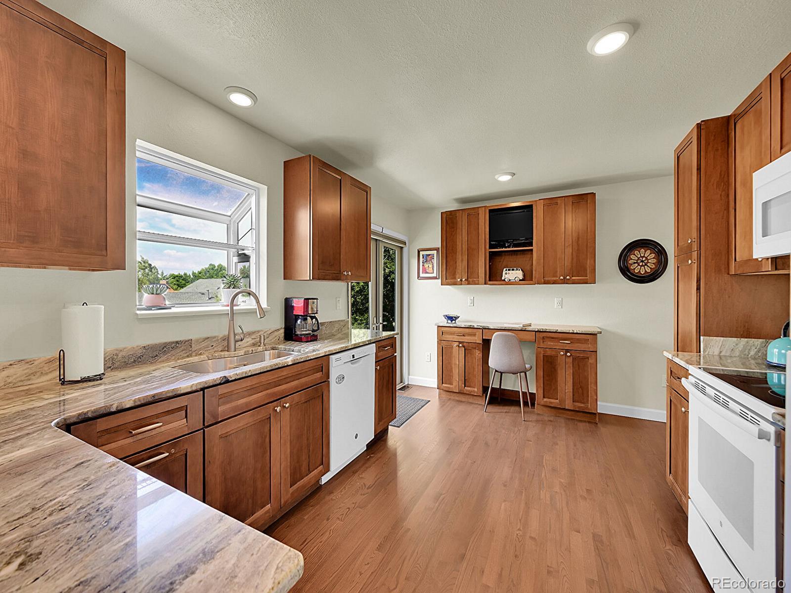MLS Image #10 for 5319 e davies drive,centennial, Colorado