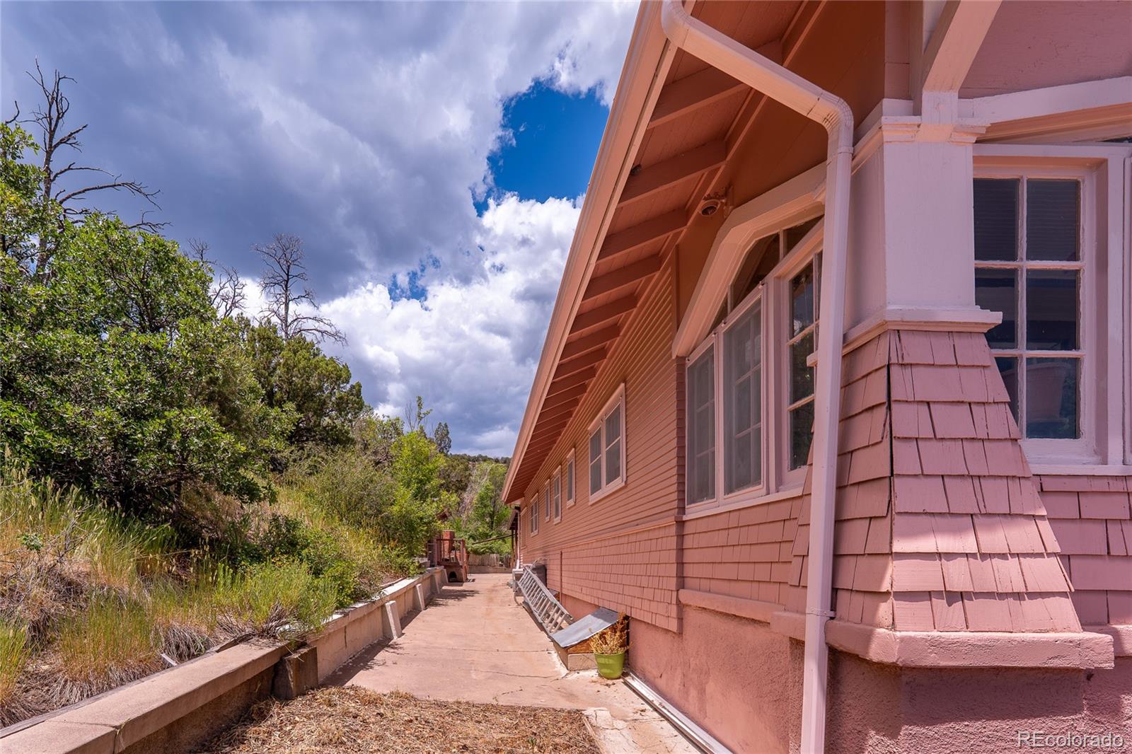 MLS Image #8 for 1133  alta street,trinidad, Colorado