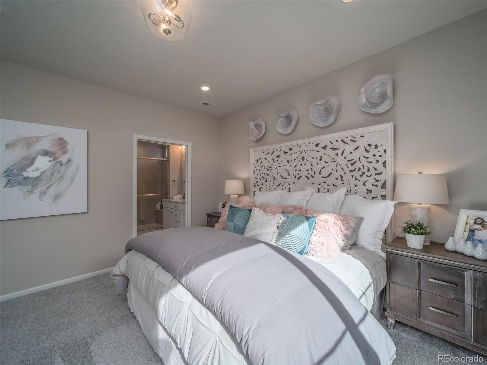 MLS Image #11 for 21835 e 51st drive,aurora, Colorado