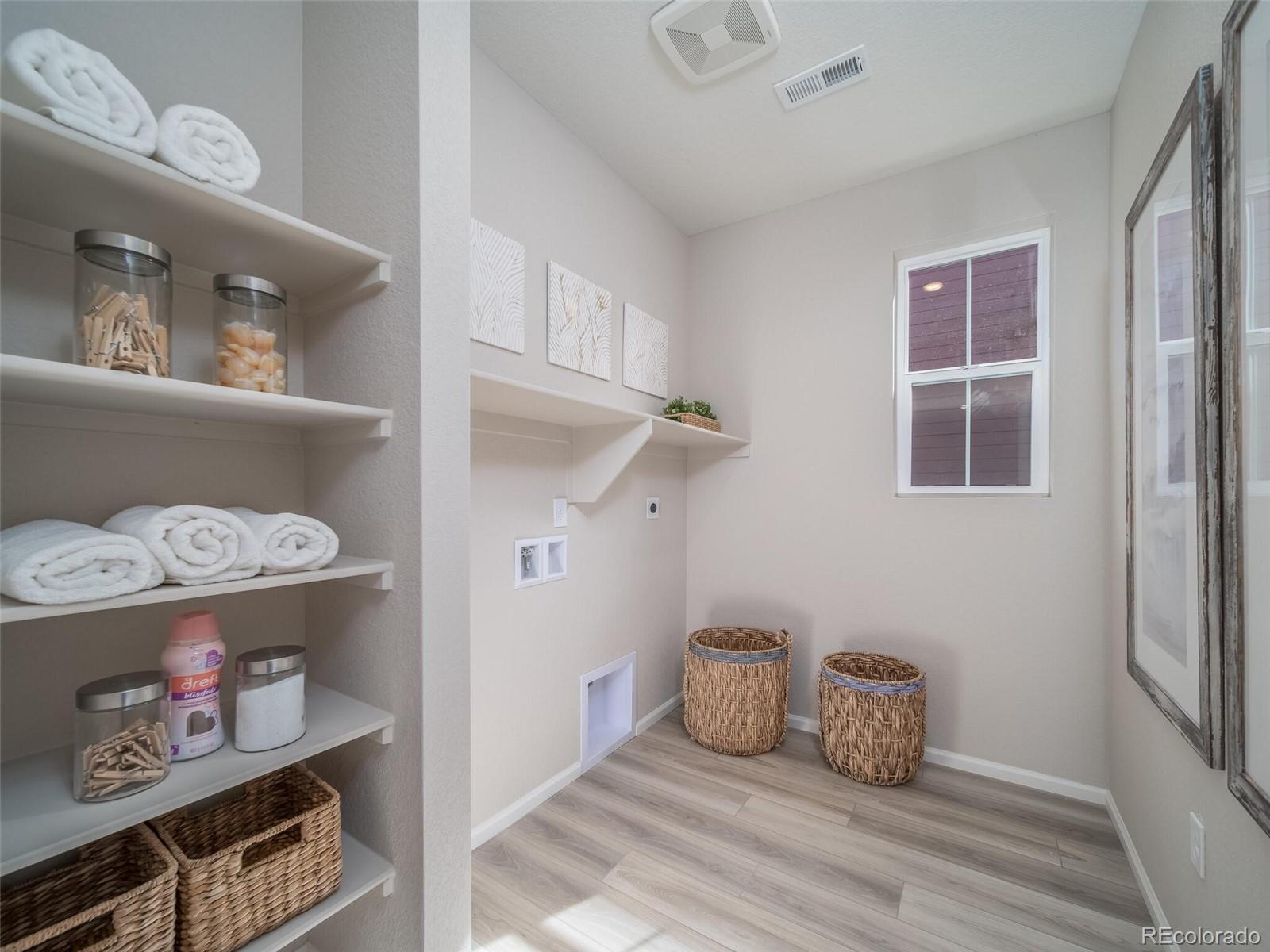 MLS Image #15 for 21835 e 51st drive,aurora, Colorado
