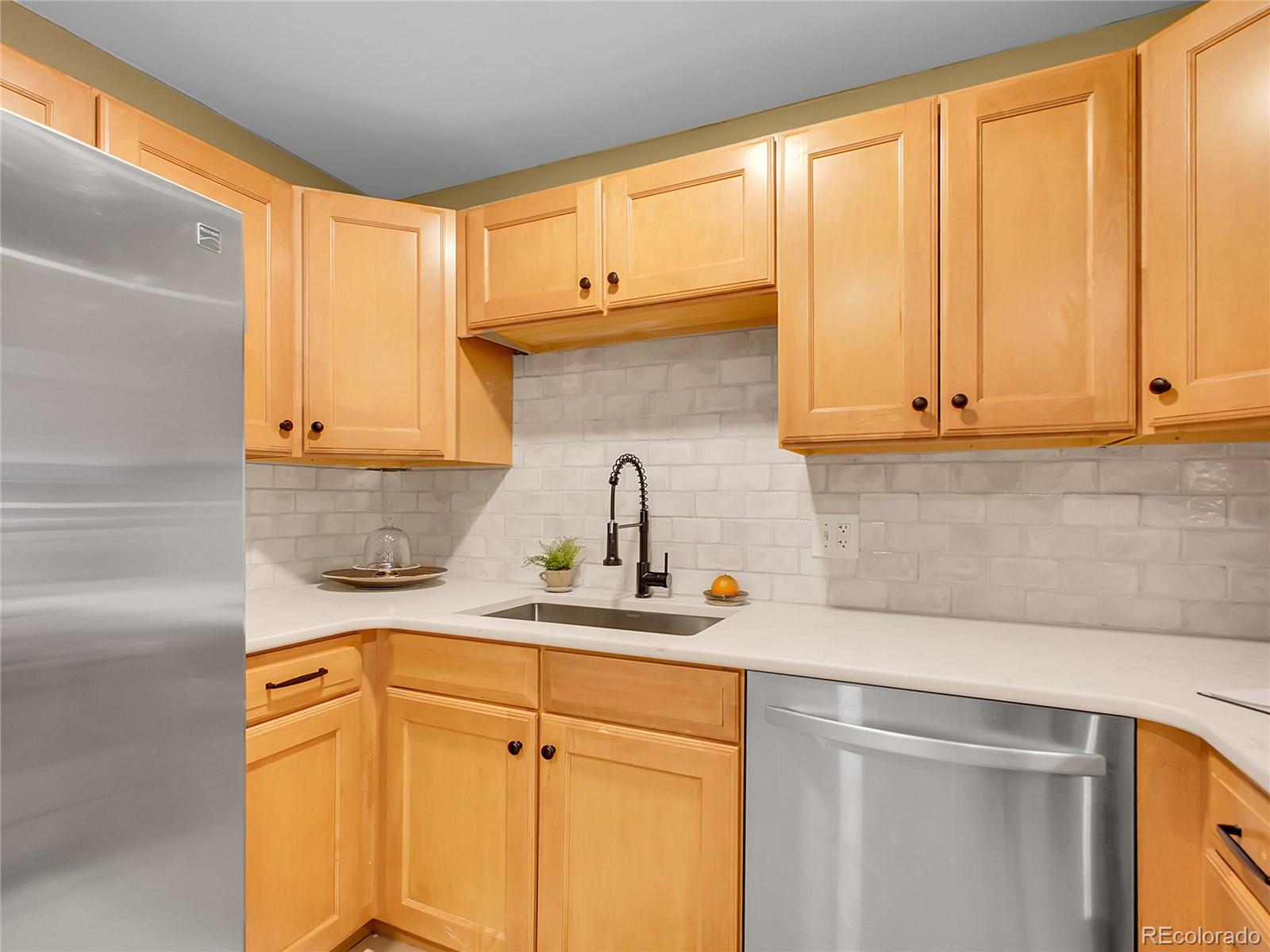 MLS Image #22 for 1050 n lafayette street,denver, Colorado