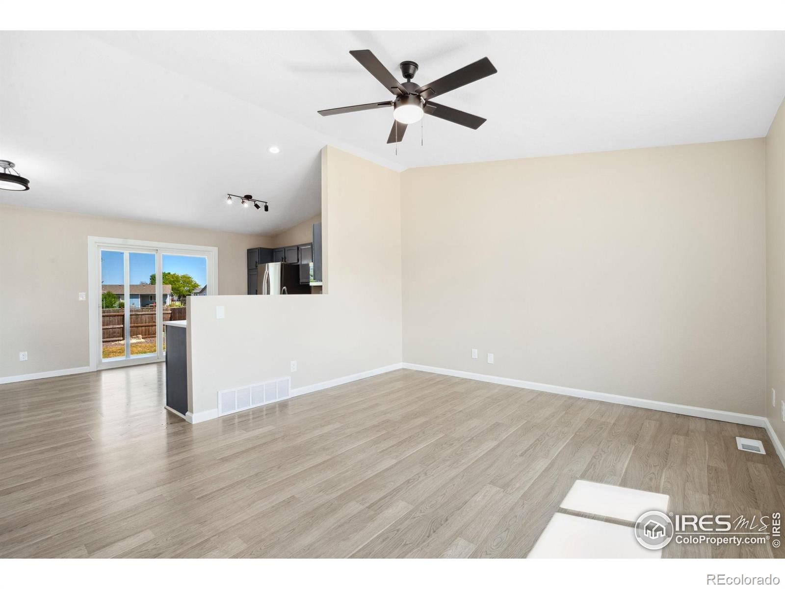 MLS Image #4 for 4020  meadows avenue,evans, Colorado