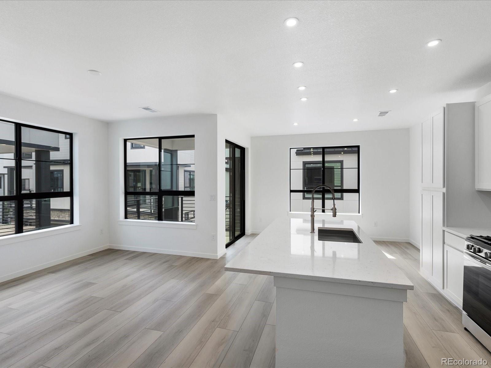 MLS Image #5 for 2032 s holly street,denver, Colorado