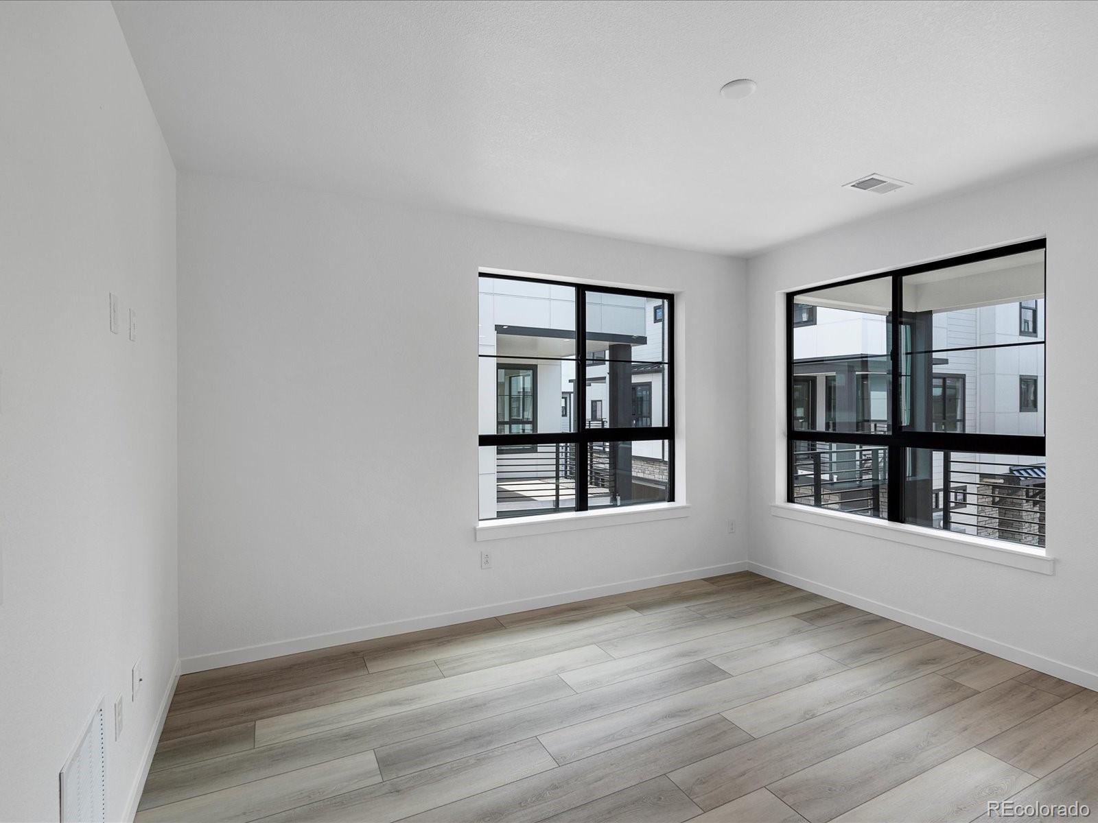 MLS Image #6 for 2032 s holly street,denver, Colorado