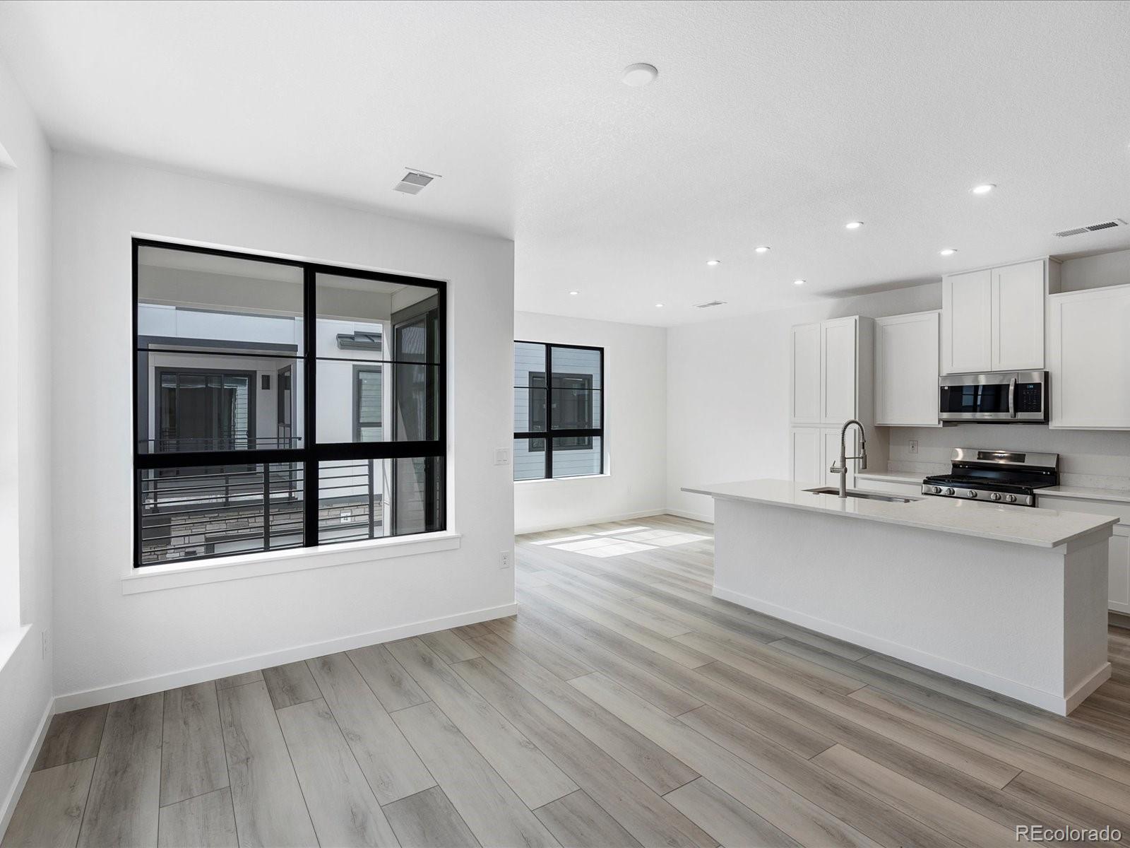 MLS Image #7 for 2032 s holly street,denver, Colorado
