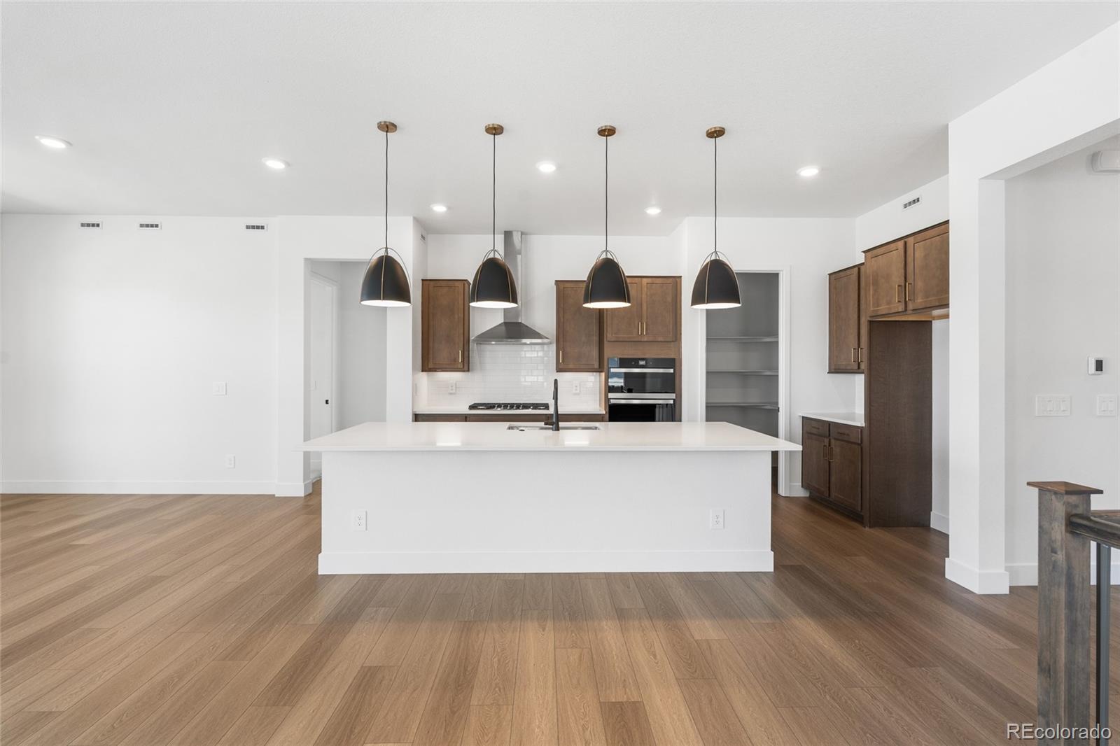 MLS Image #1 for 8664 s quemoy street,aurora, Colorado
