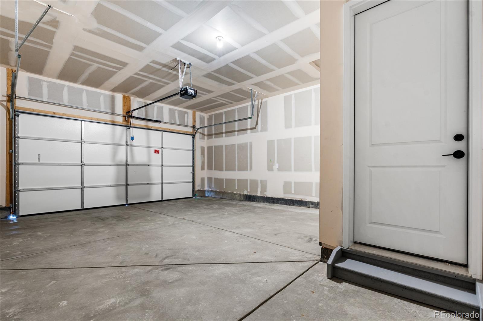 MLS Image #17 for 8664 s quemoy street,aurora, Colorado