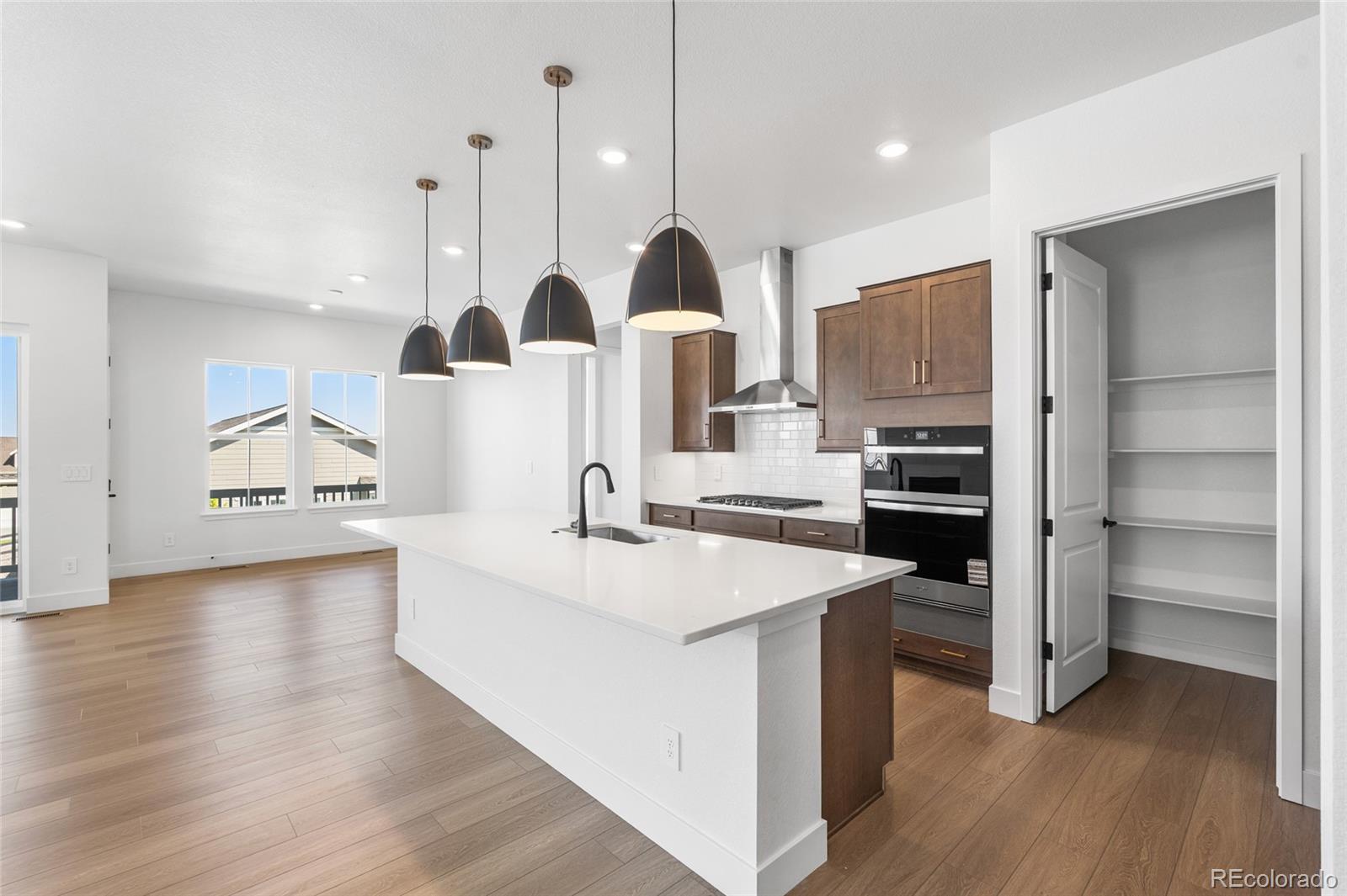 MLS Image #2 for 8664 s quemoy street,aurora, Colorado
