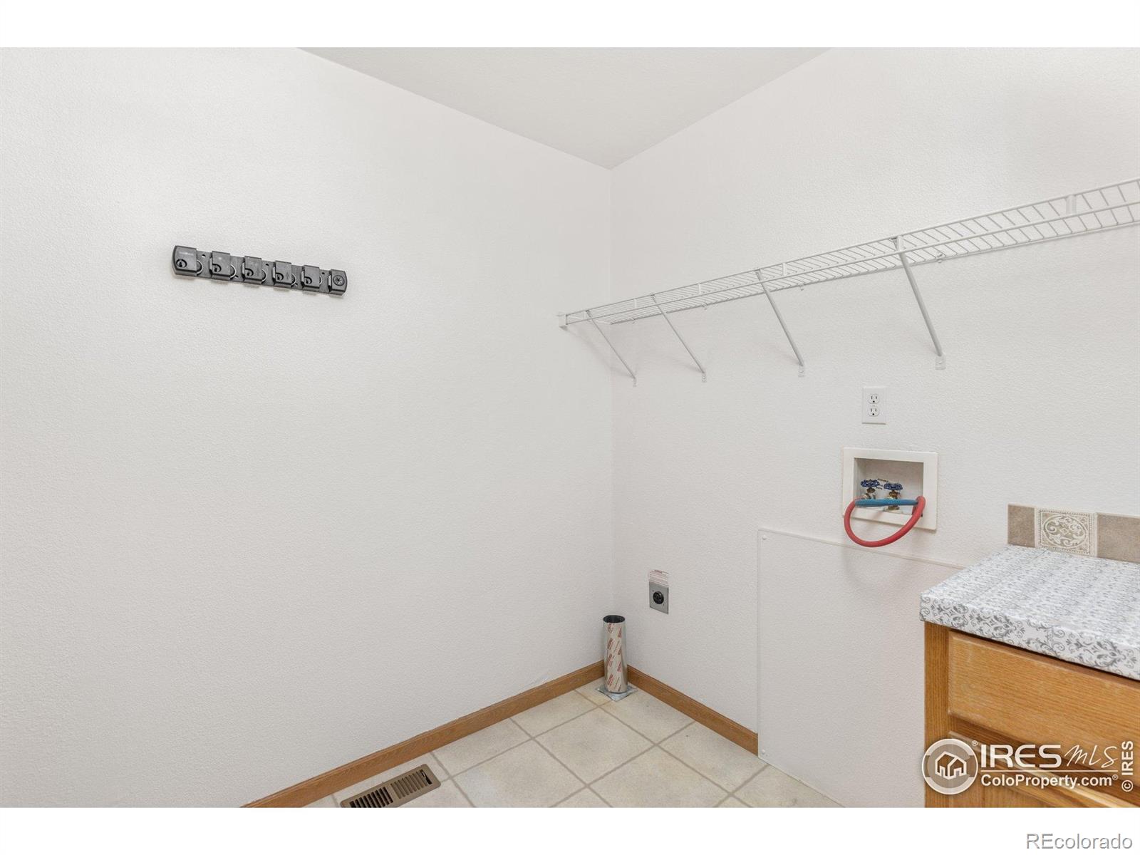 MLS Image #15 for 483 s carriage drive,milliken, Colorado