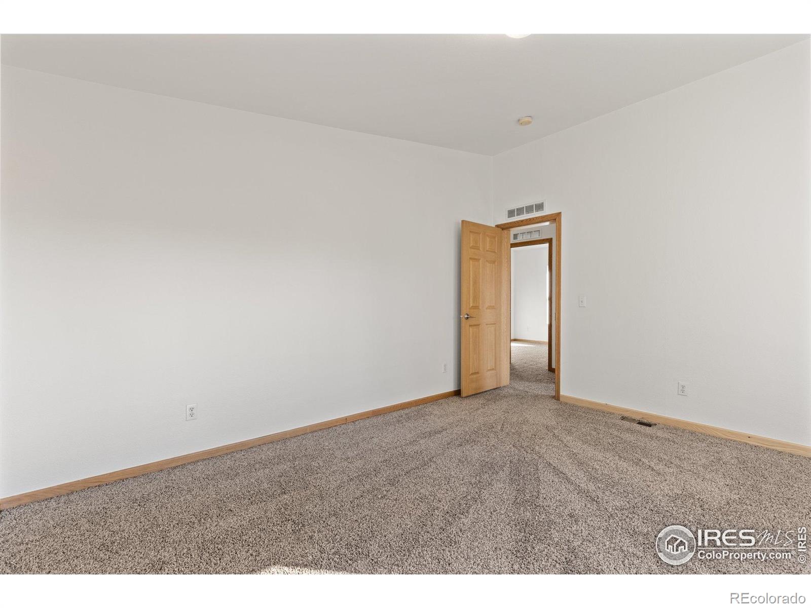 MLS Image #8 for 483 s carriage drive,milliken, Colorado