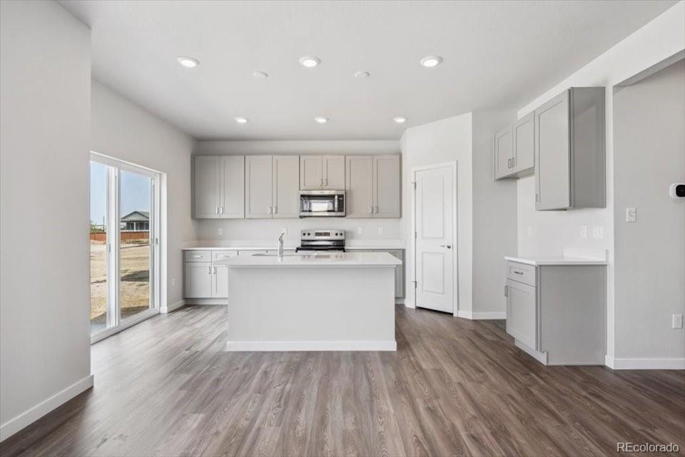 MLS Image #5 for 1399  orchard street,brighton, Colorado