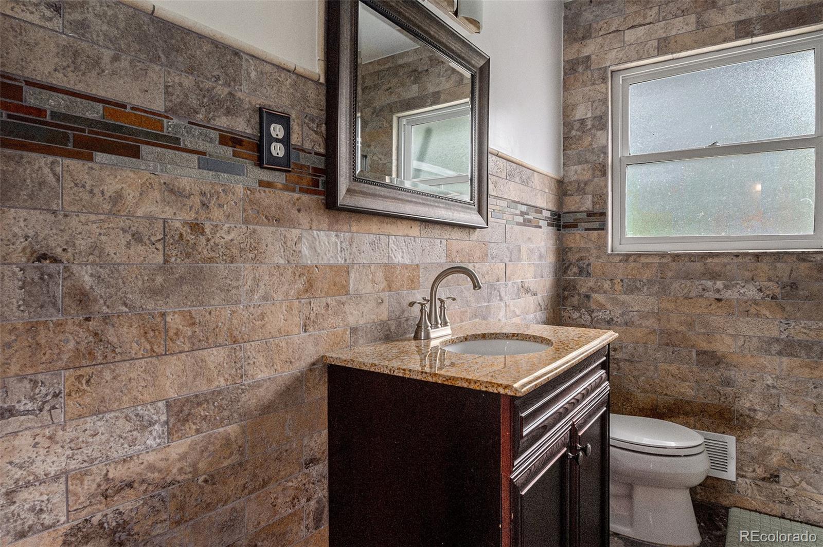 MLS Image #14 for 1694 s elm street,denver, Colorado