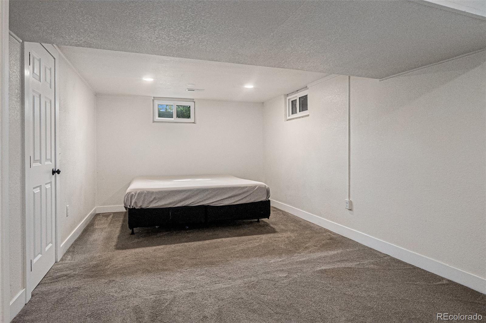 MLS Image #18 for 1694 s elm street,denver, Colorado