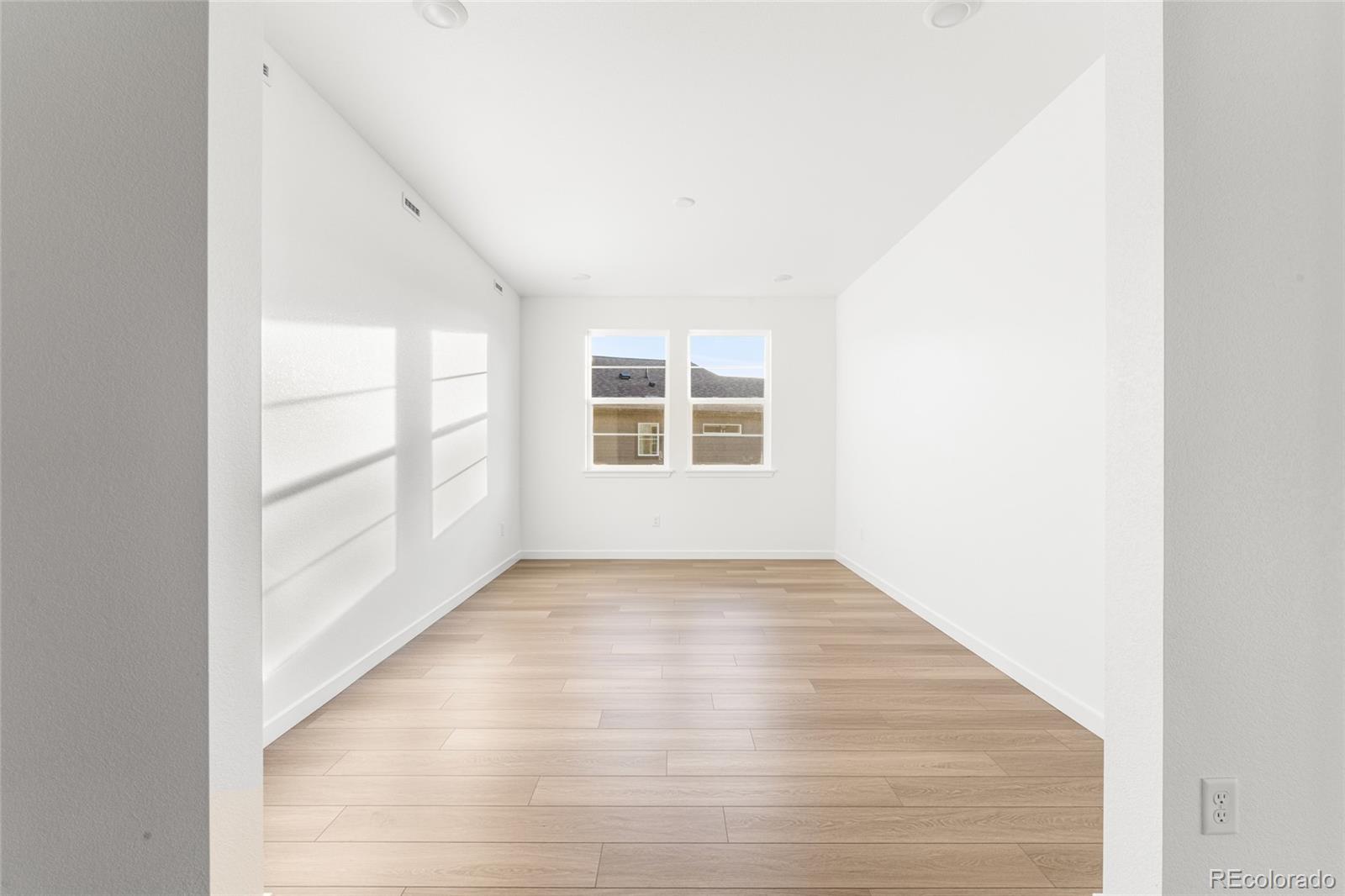 MLS Image #17 for 4125 n duquesne court,aurora, Colorado