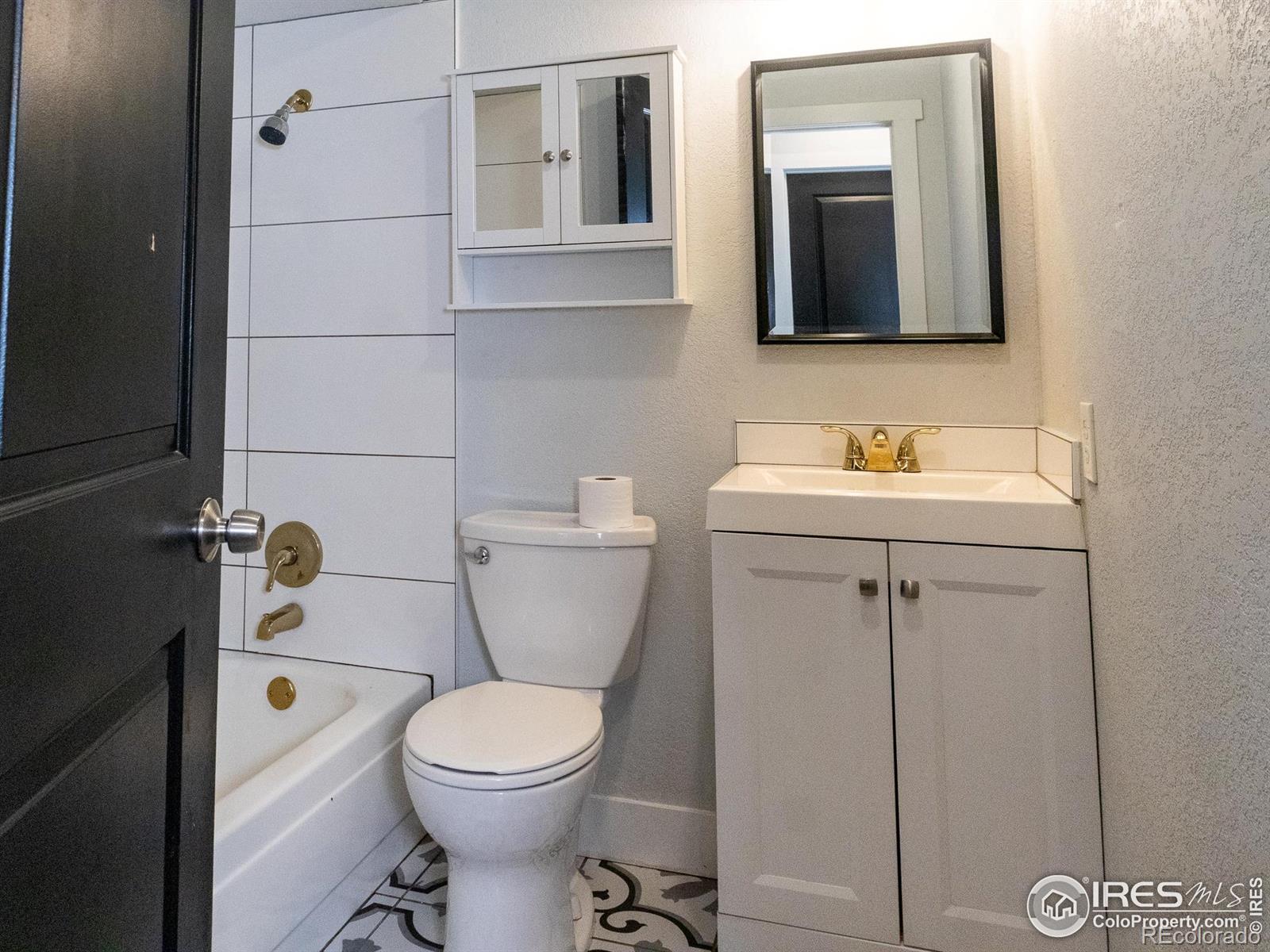 MLS Image #8 for 2037  wedgewood court,greeley, Colorado
