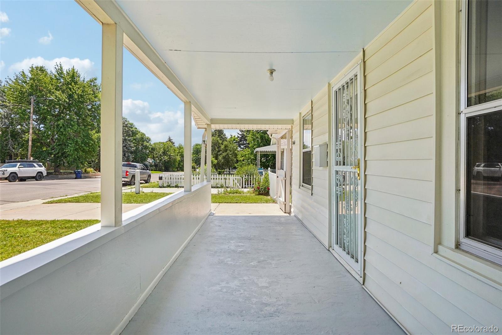 MLS Image #3 for 4465 s bannock street,englewood, Colorado