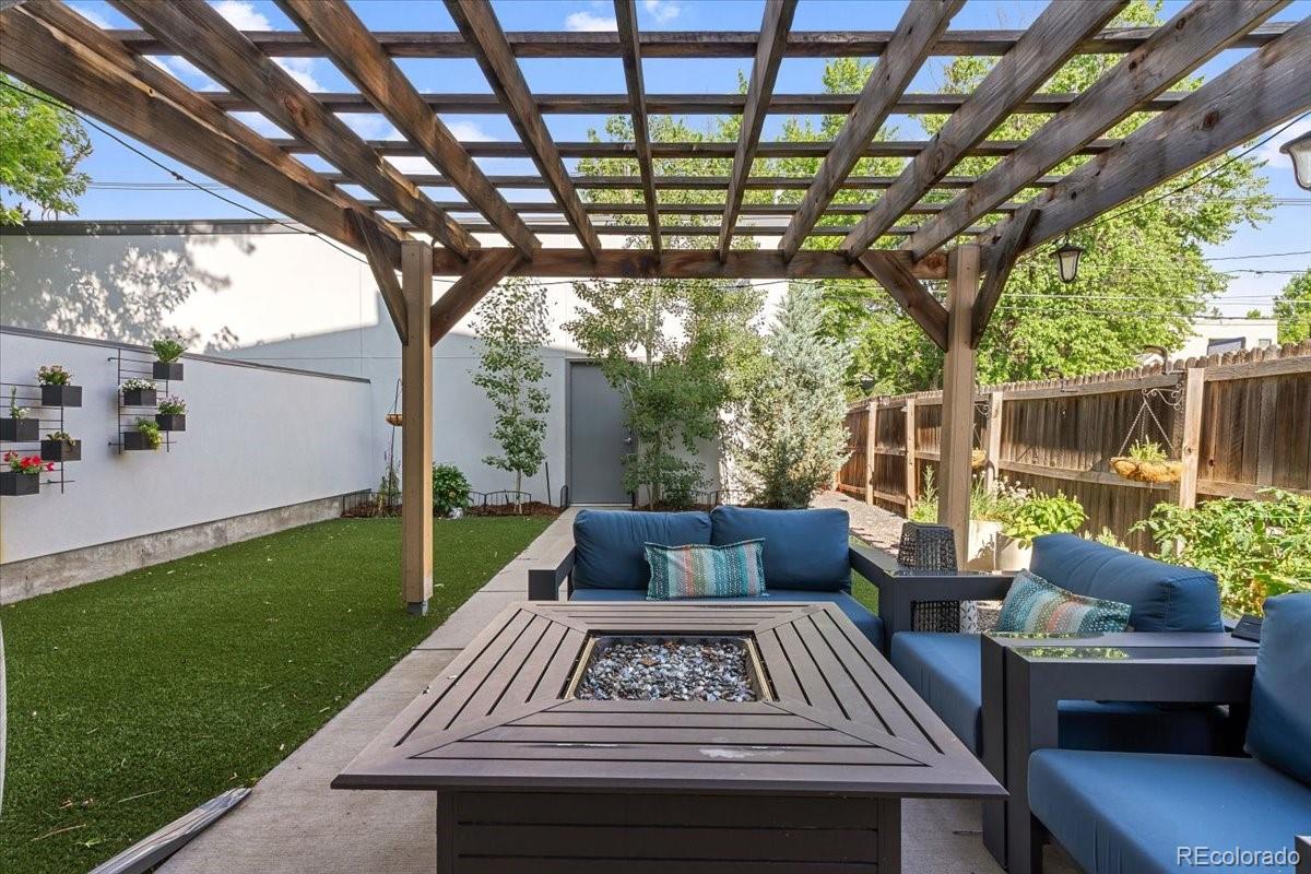 MLS Image #12 for 2420 s gilpin street,denver, Colorado