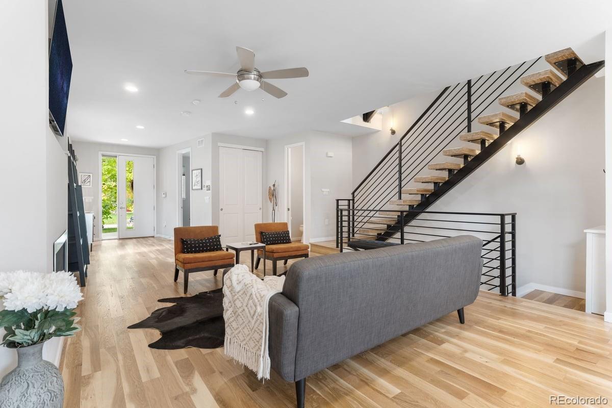 MLS Image #7 for 2420 s gilpin street,denver, Colorado