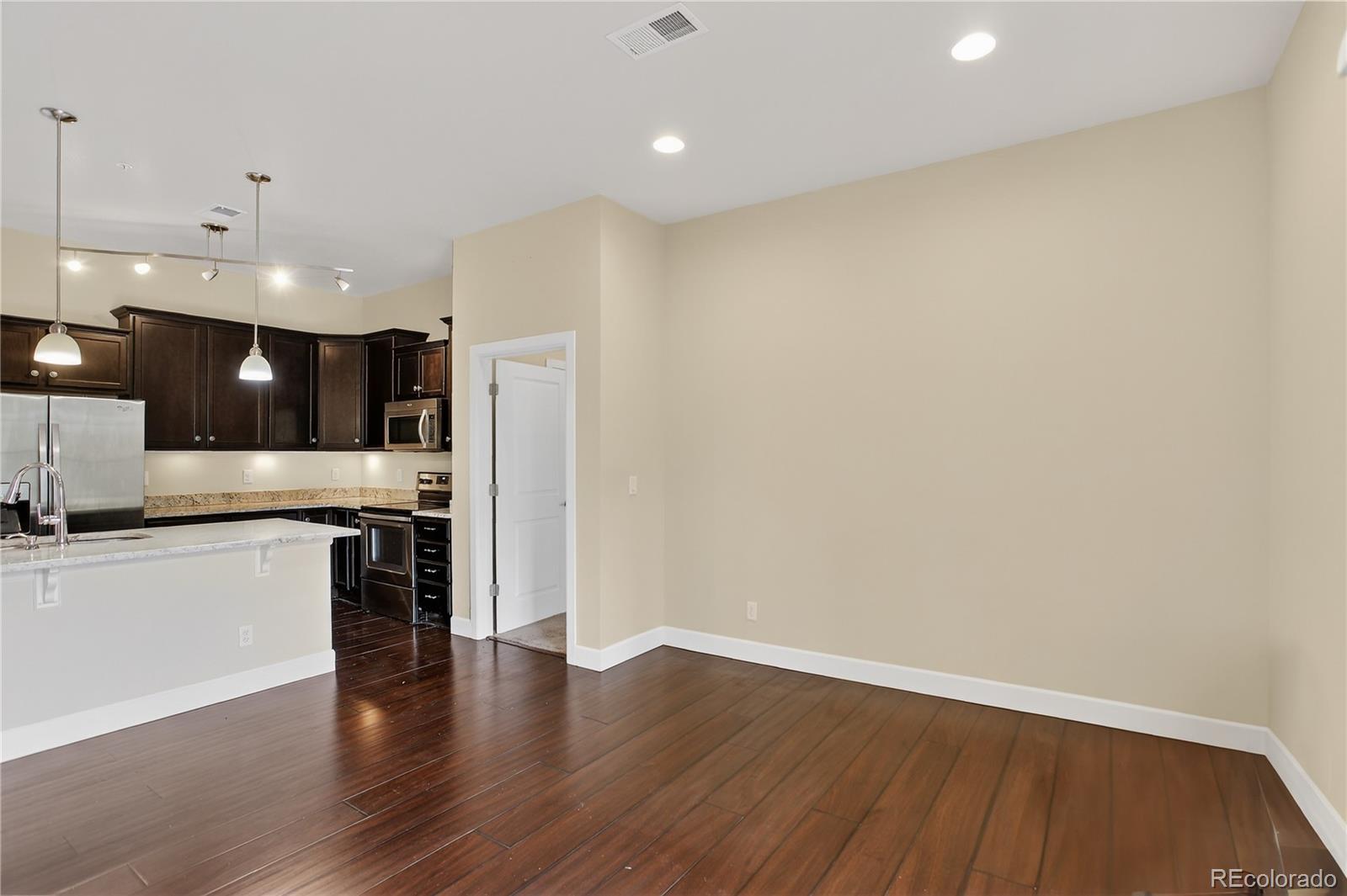 MLS Image #14 for 303  inverness way,englewood, Colorado