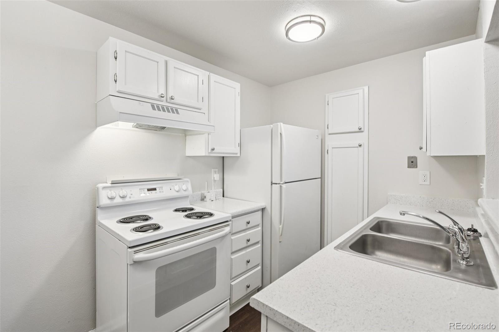MLS Image #8 for 6705 s field street,littleton, Colorado