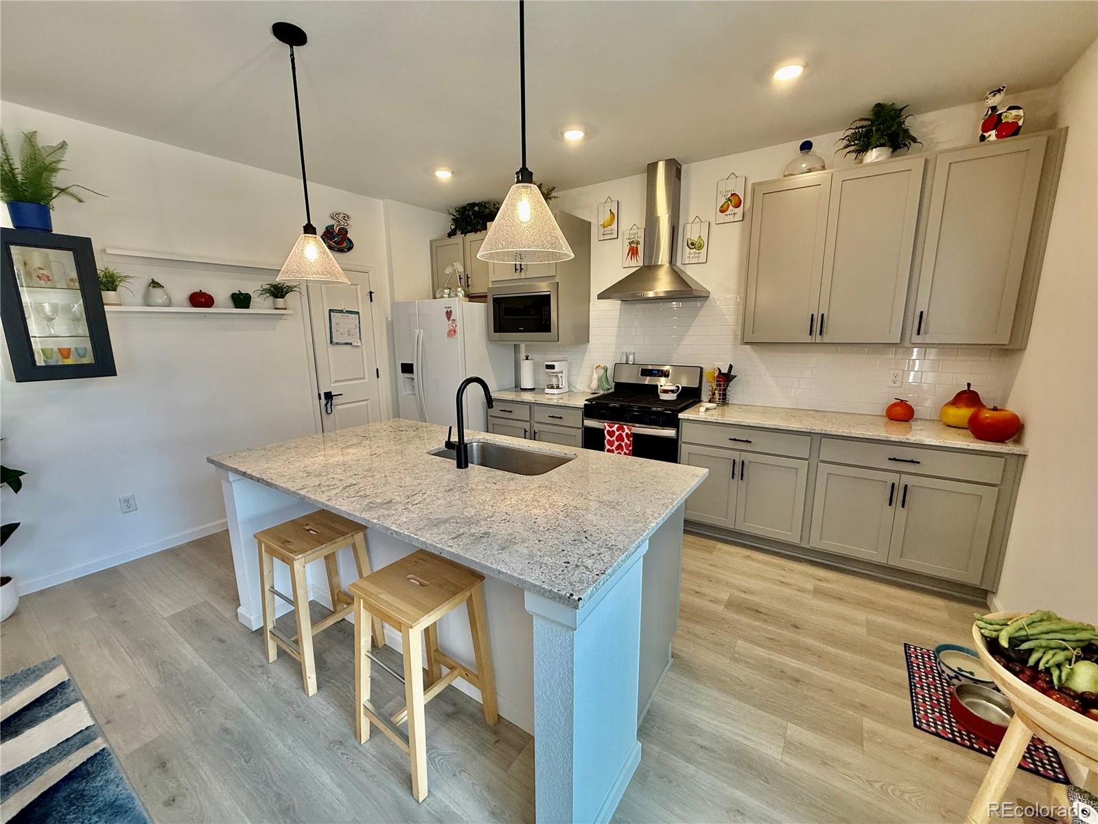 MLS Image #3 for 27580 e cedar place,aurora, Colorado