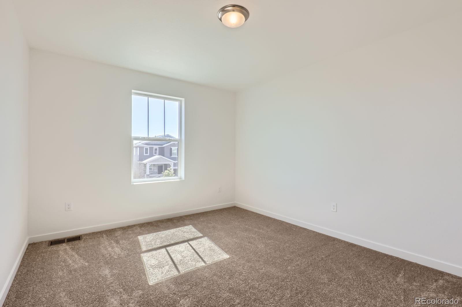 MLS Image #10 for 719 n deer park,watkins, Colorado