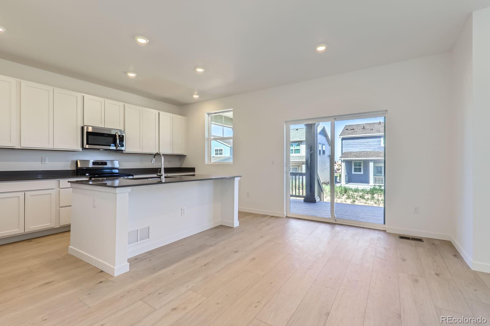 MLS Image #4 for 719 n deer park,watkins, Colorado