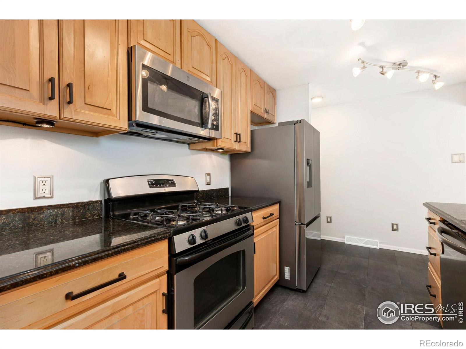 MLS Image #5 for 216  hemlock street,broomfield, Colorado