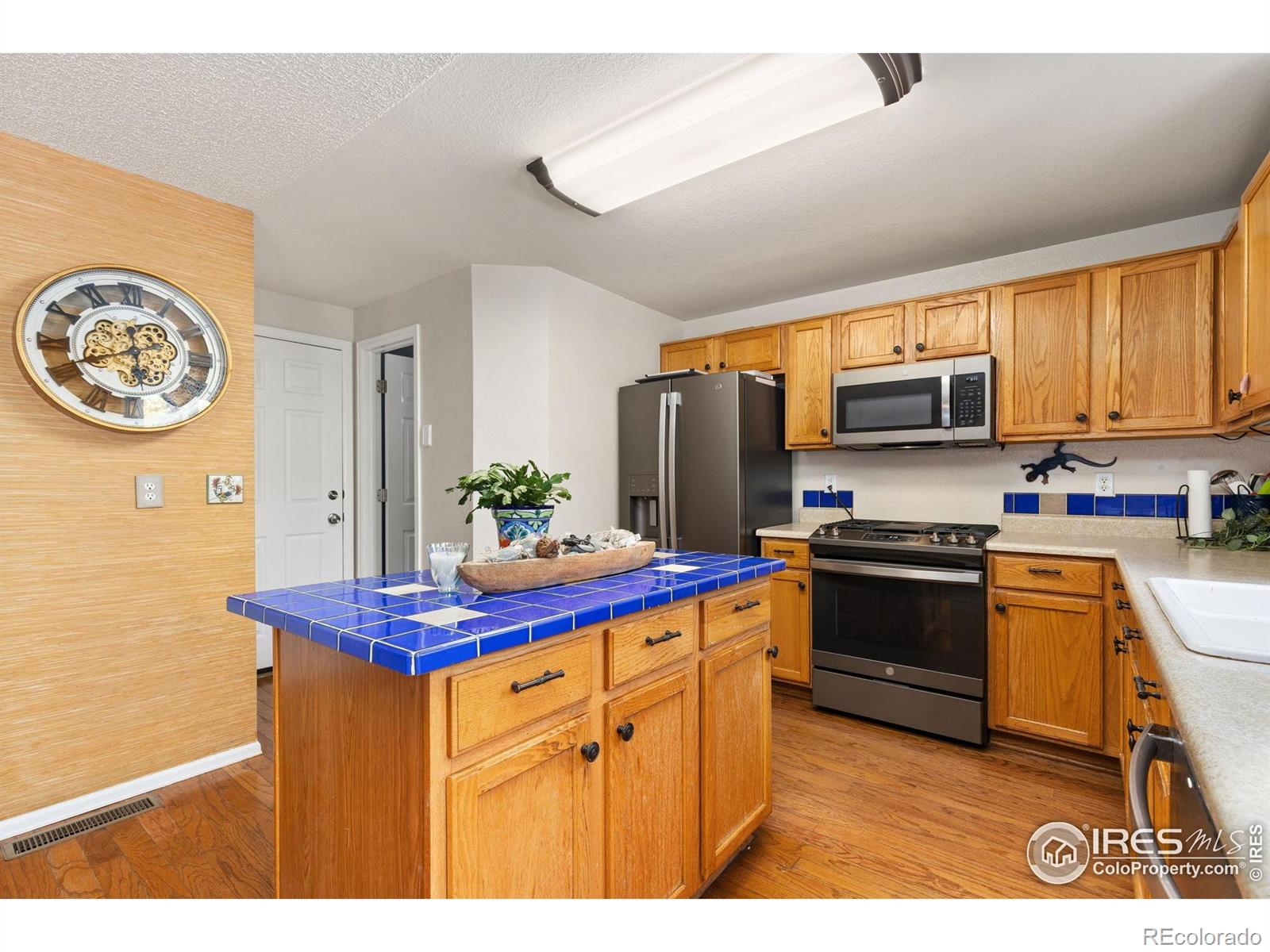 MLS Image #7 for 1026  red oak drive,longmont, Colorado
