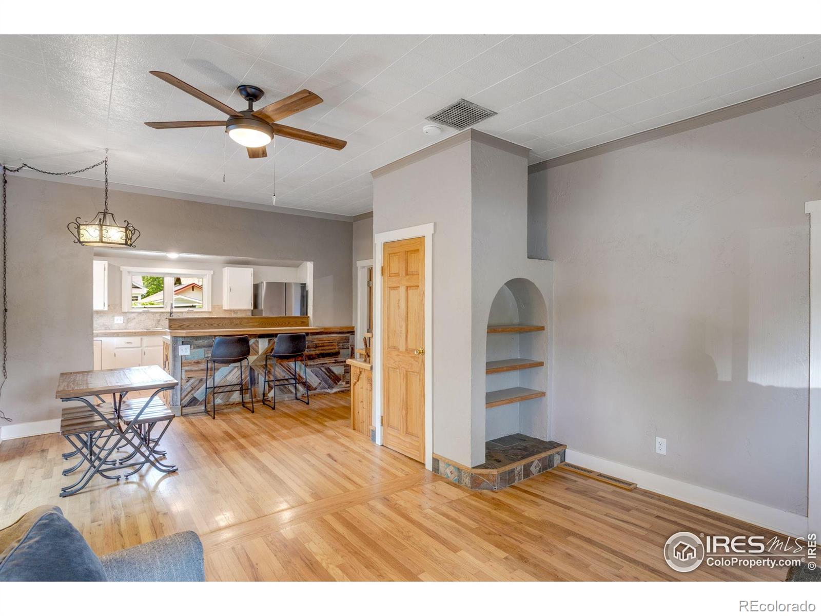 MLS Image #5 for 533 w 3rd street,loveland, Colorado