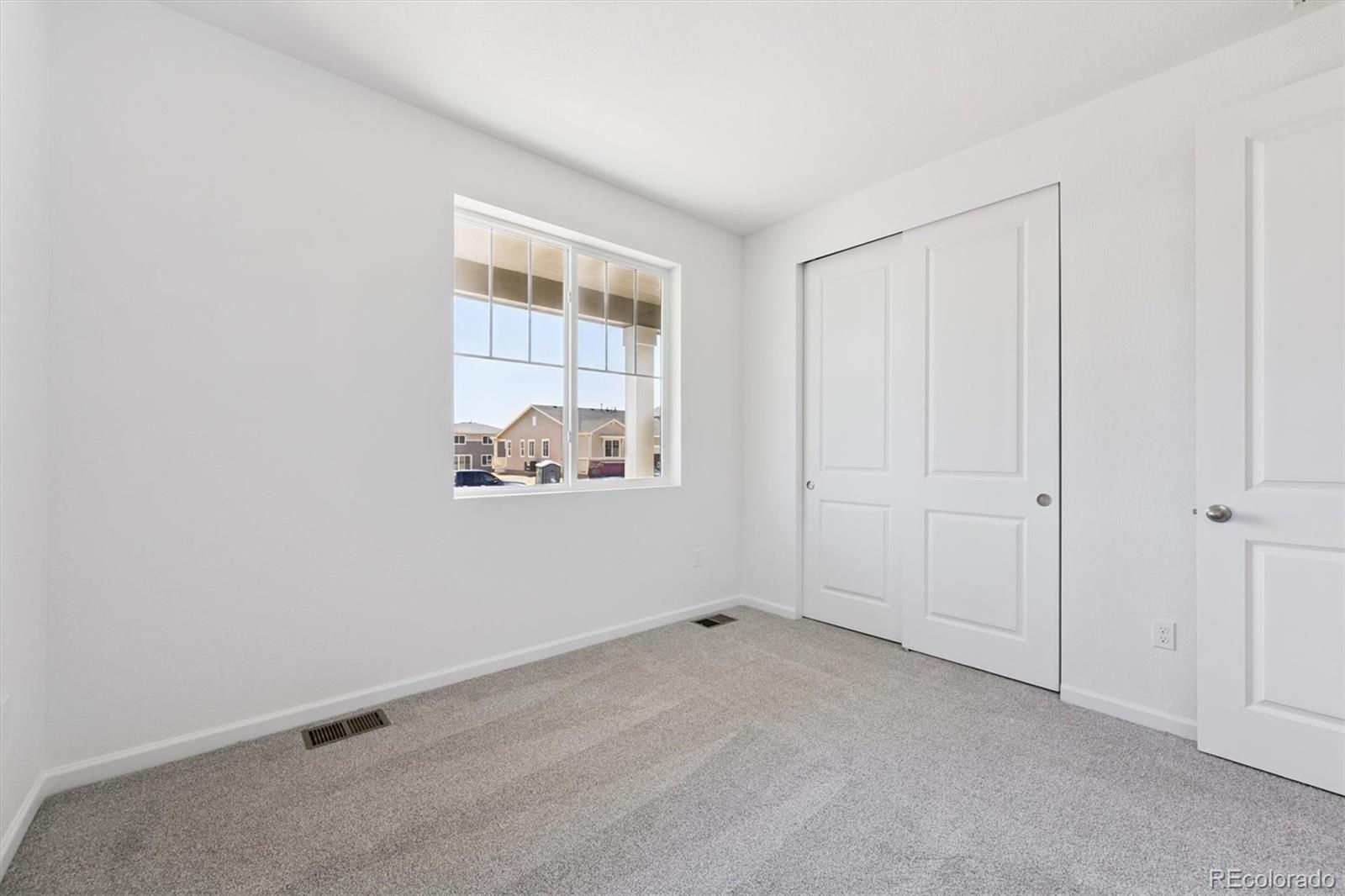 MLS Image #11 for 24745 e 41st avenue,aurora, Colorado