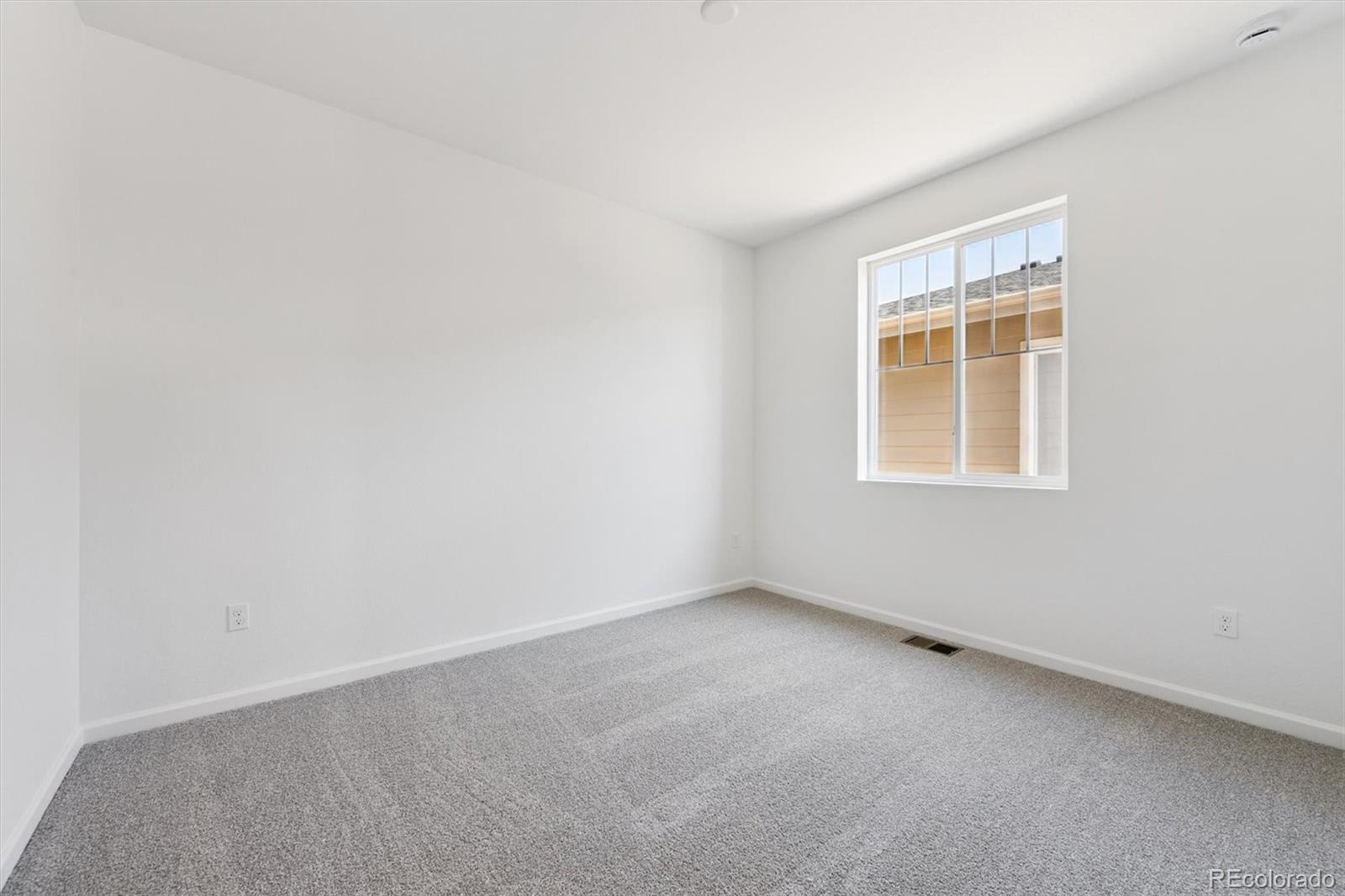 MLS Image #12 for 24745 e 41st avenue,aurora, Colorado