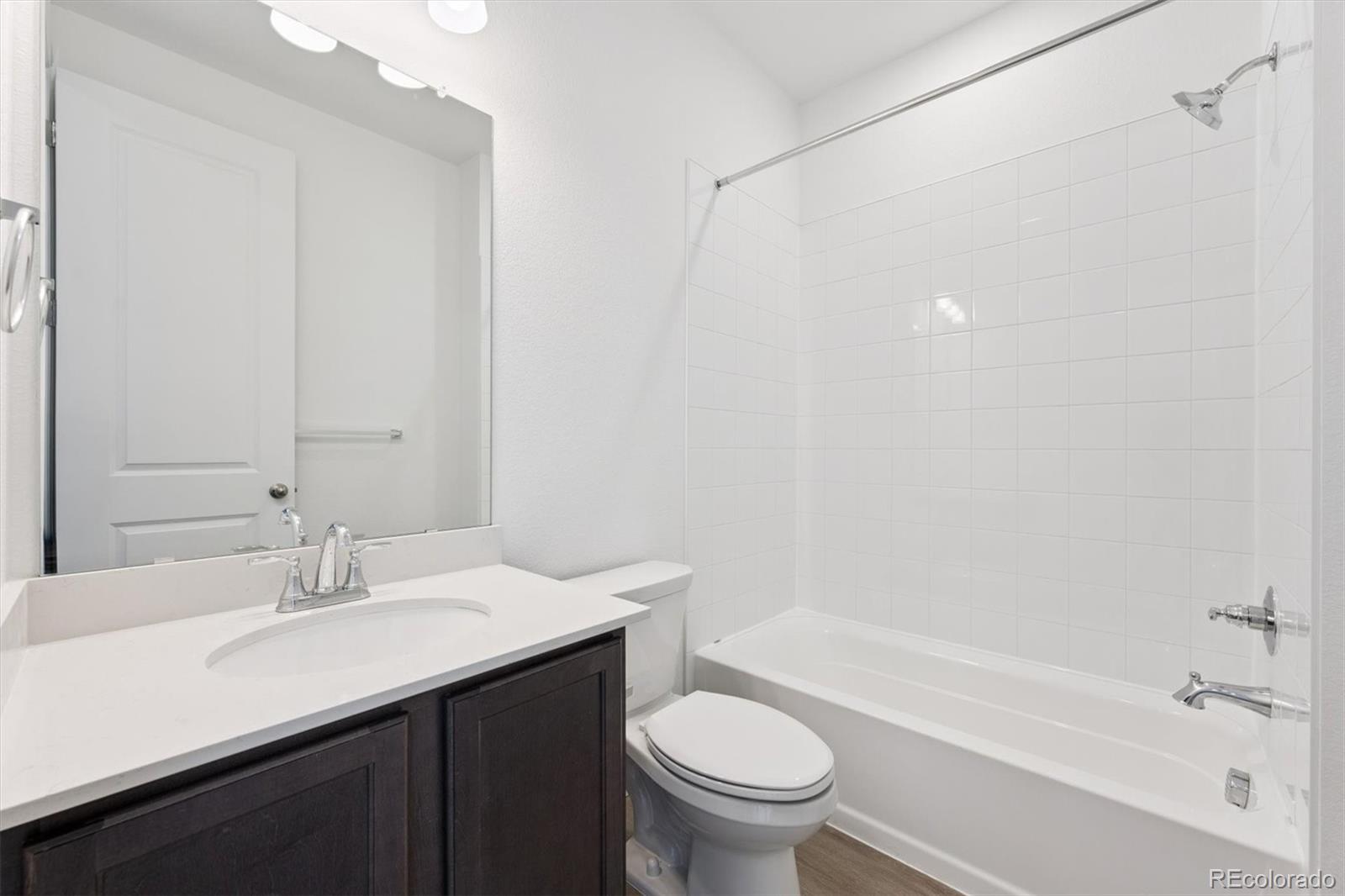 MLS Image #14 for 24745 e 41st avenue,aurora, Colorado