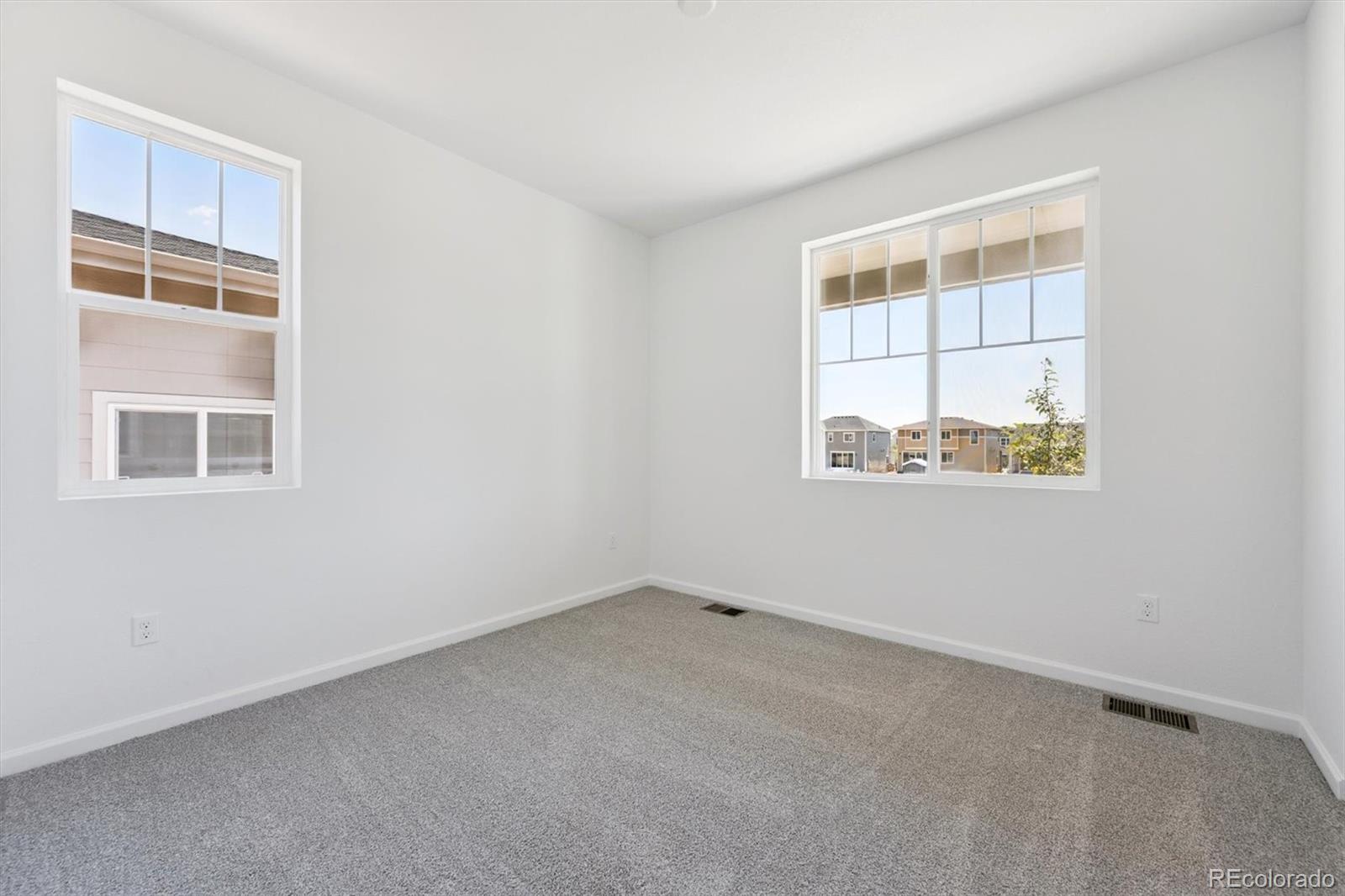 MLS Image #15 for 24745 e 41st avenue,aurora, Colorado