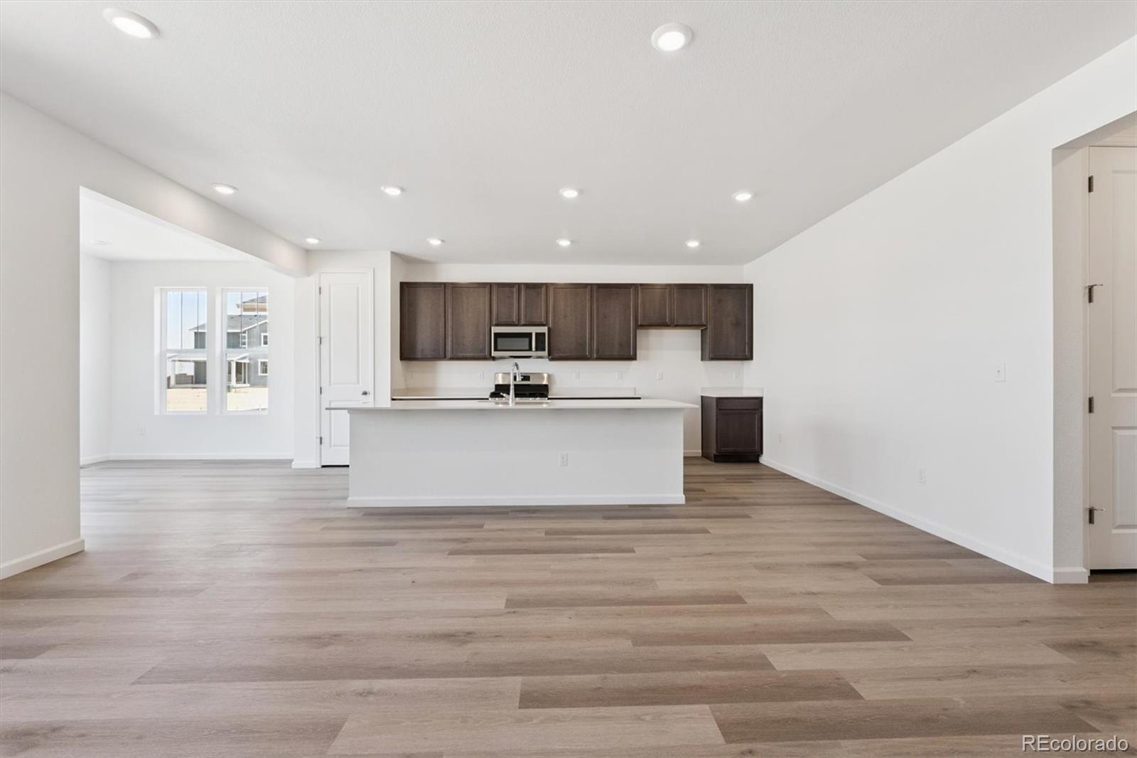 MLS Image #3 for 24745 e 41st avenue,aurora, Colorado