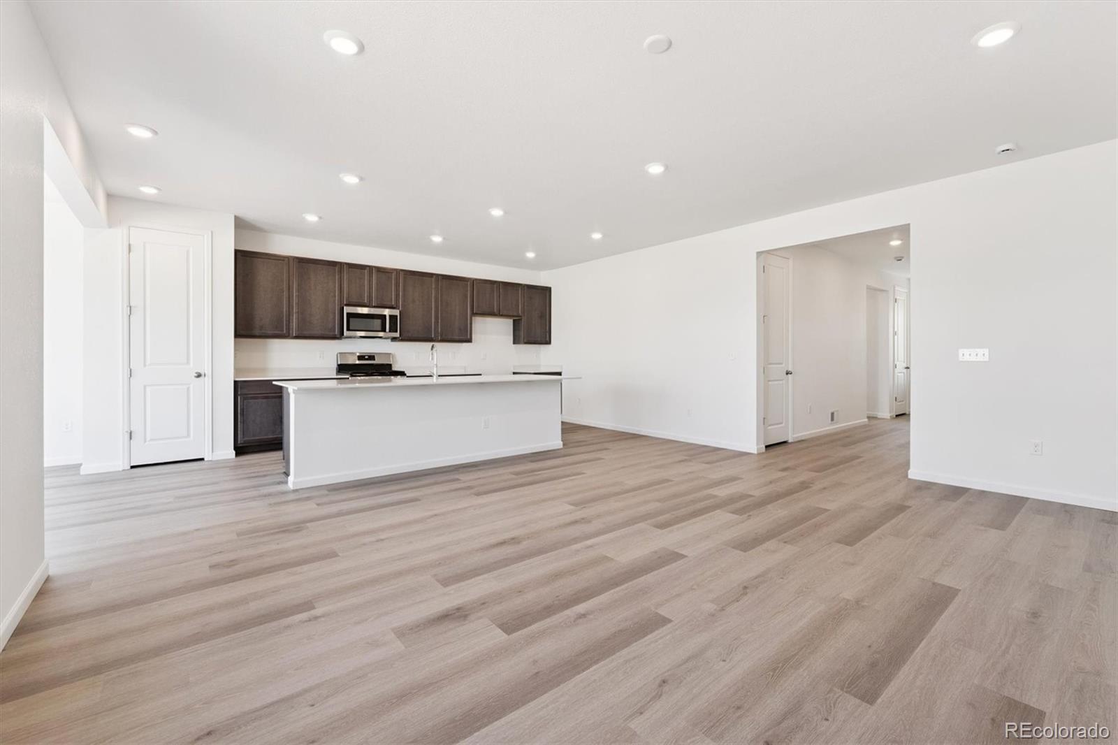 MLS Image #4 for 24745 e 41st avenue,aurora, Colorado