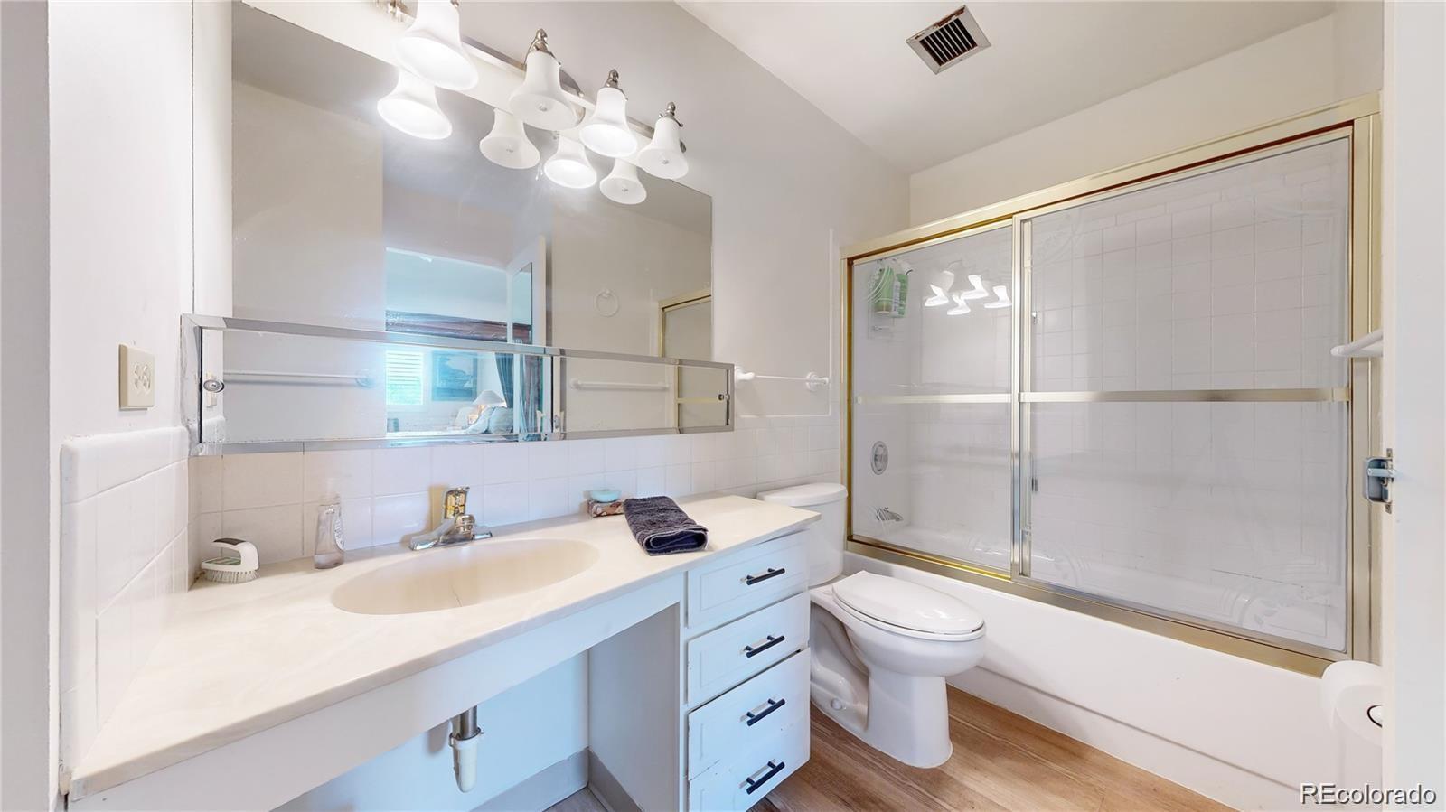 MLS Image #10 for 775 s alton way,denver, Colorado