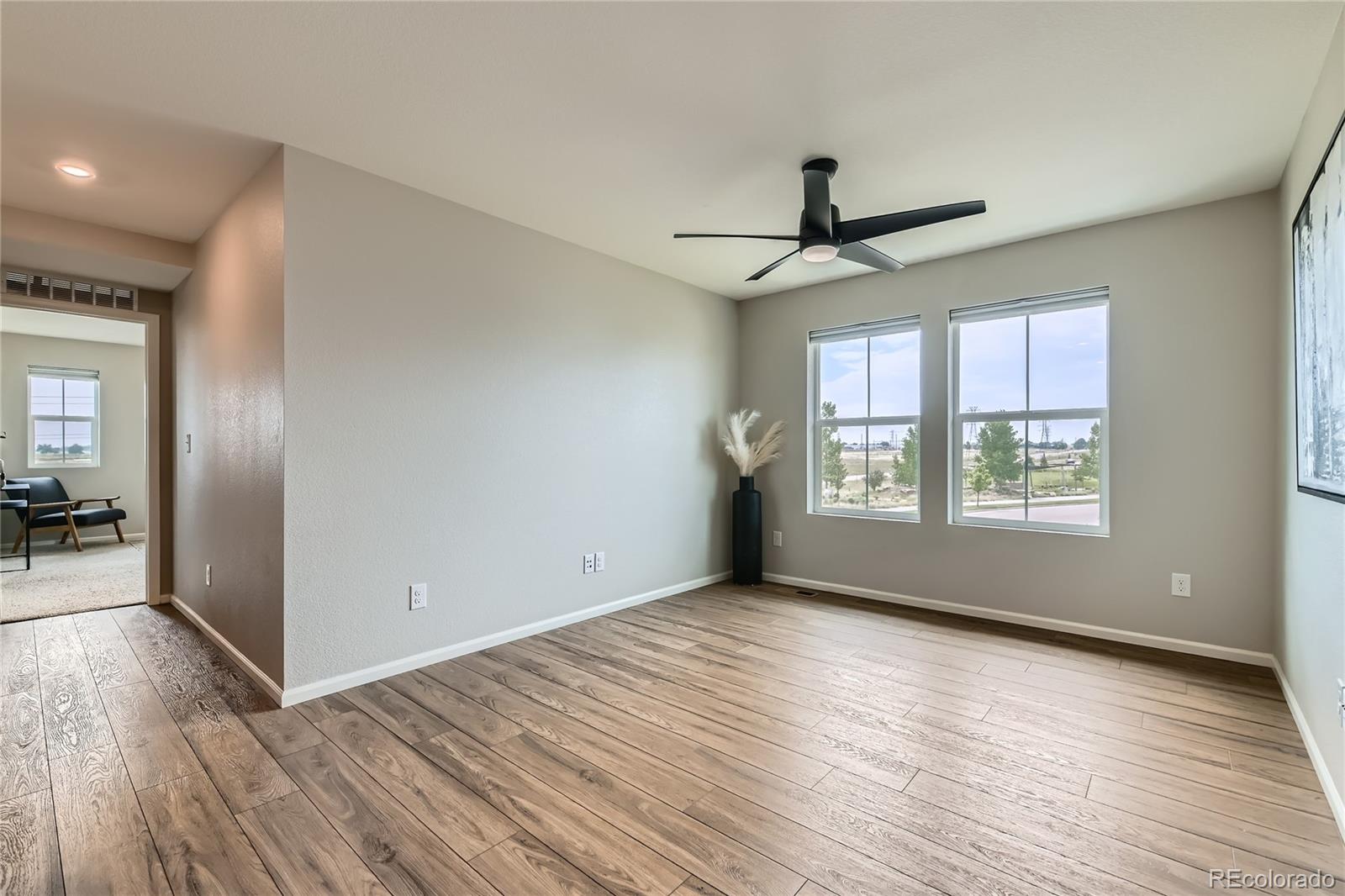 MLS Image #10 for 5975  hanover street,denver, Colorado