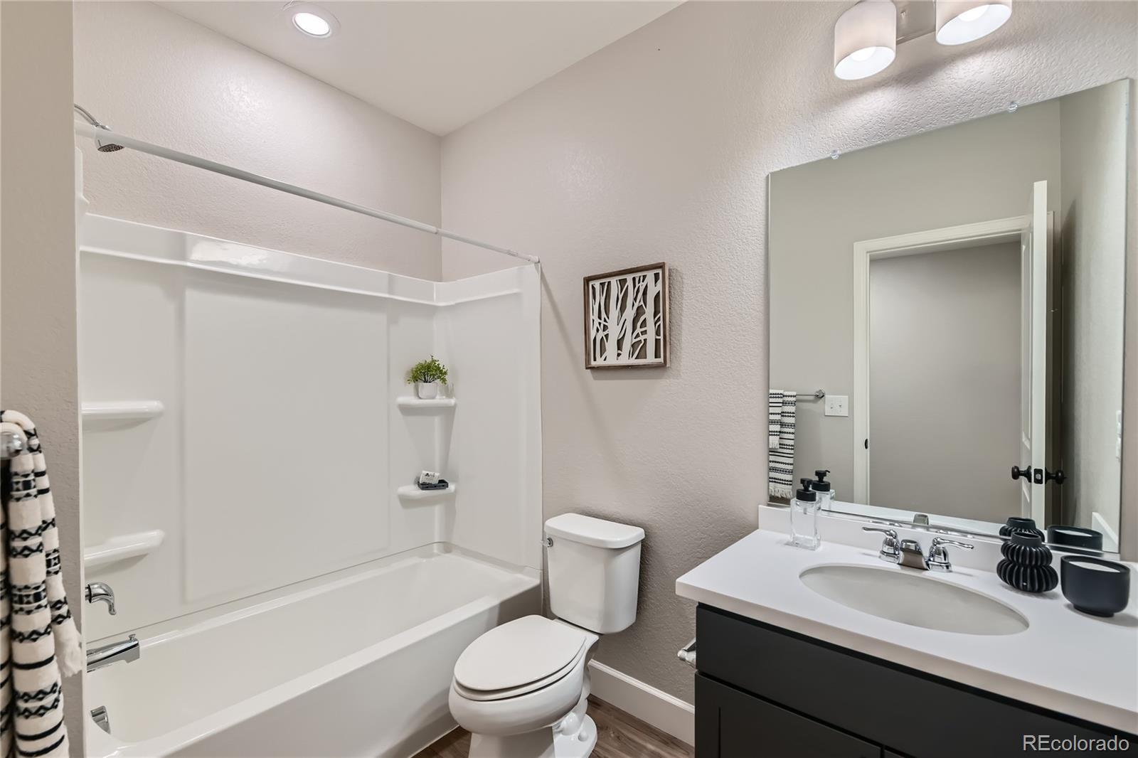 MLS Image #23 for 5975  hanover street,denver, Colorado