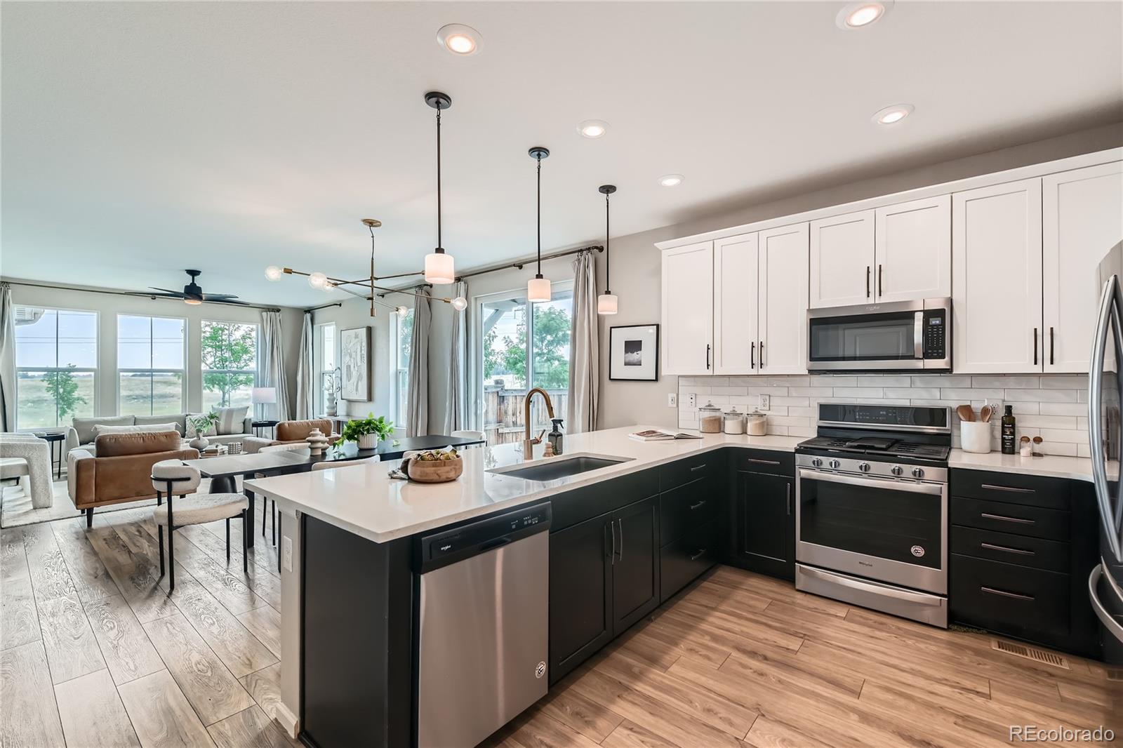 MLS Image #7 for 5975  hanover street,denver, Colorado