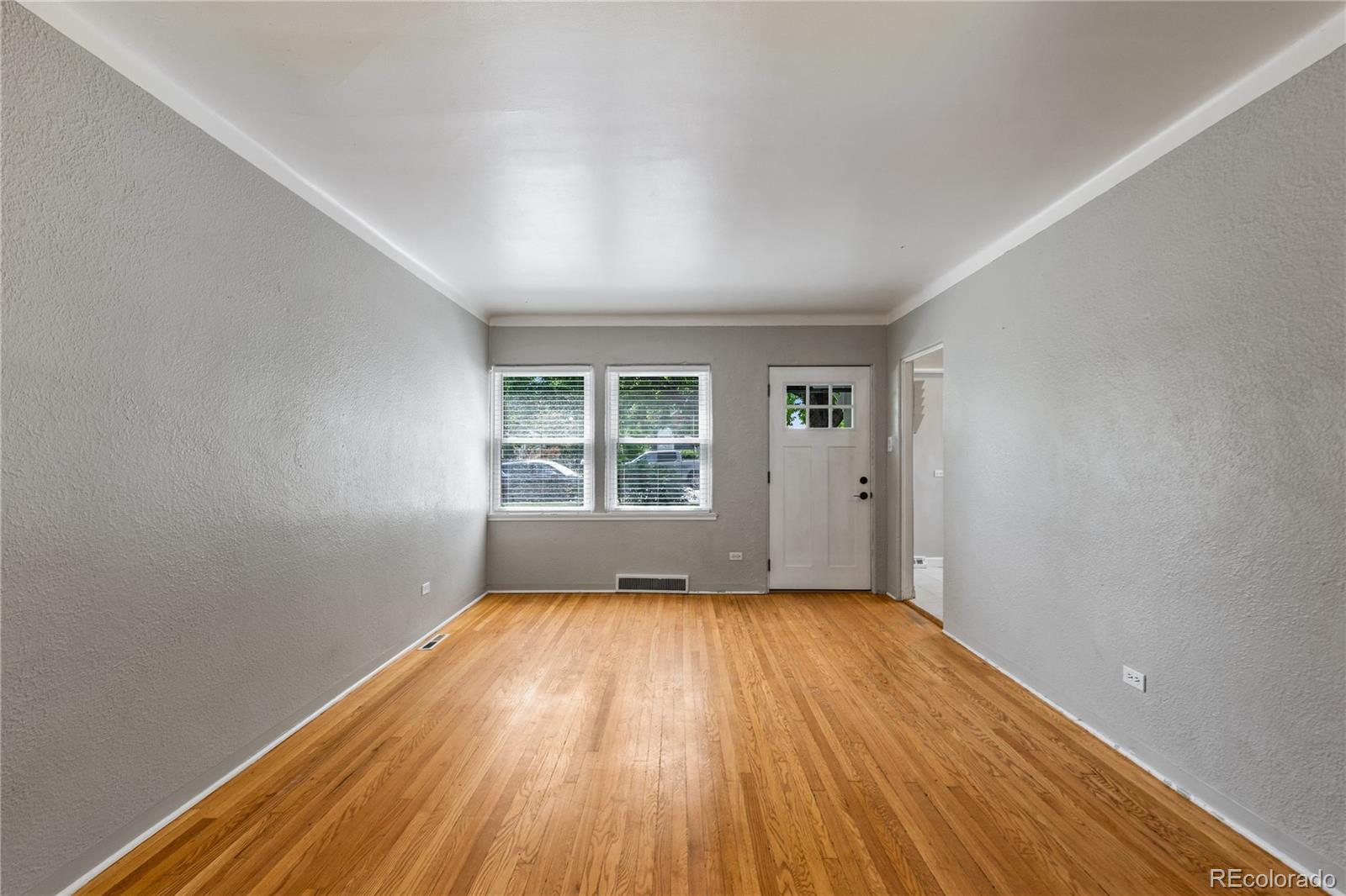 MLS Image #4 for 2640 s marion street,denver, Colorado